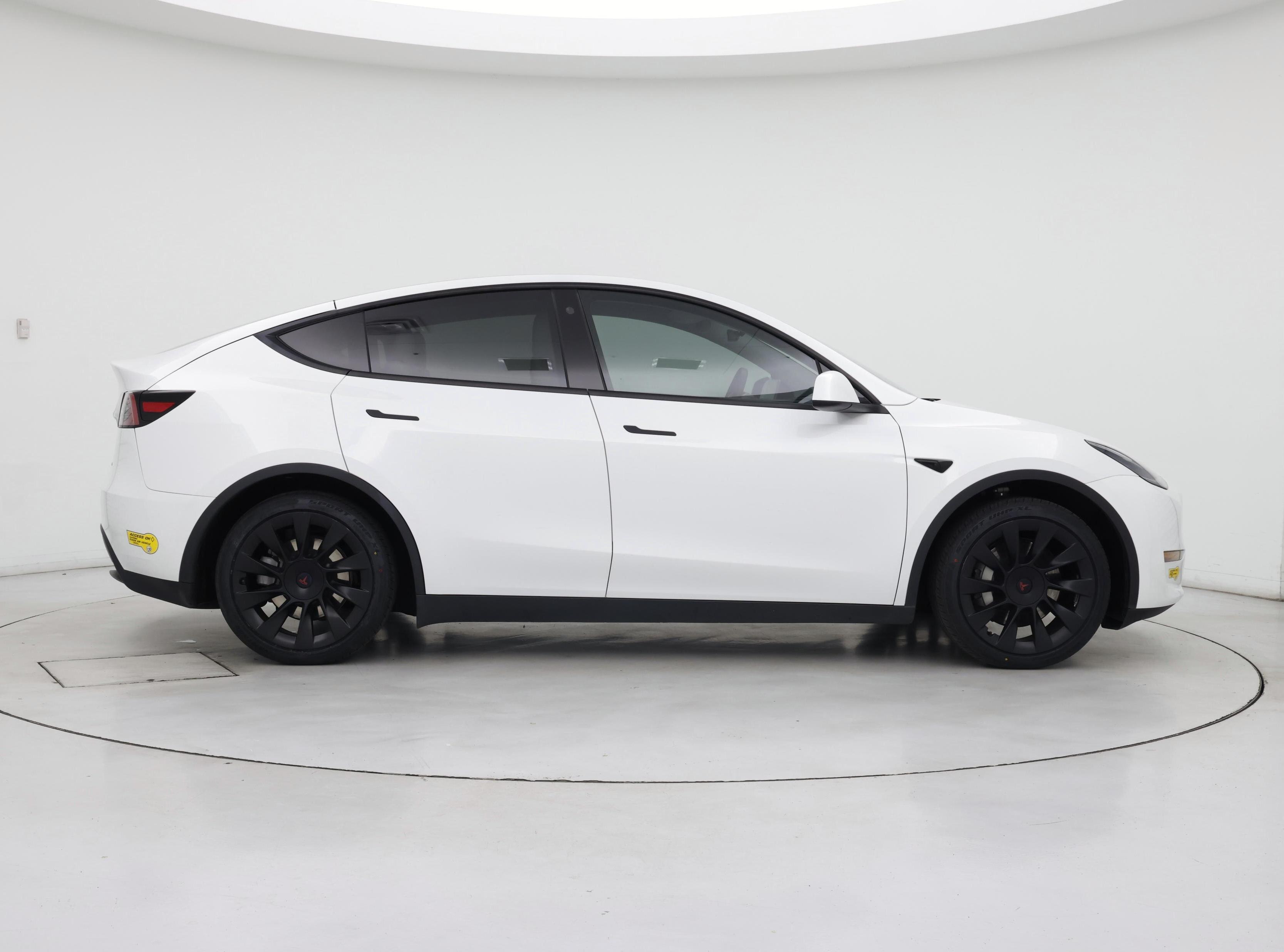Thumbnail: 2023 Tesla Model Y - 7