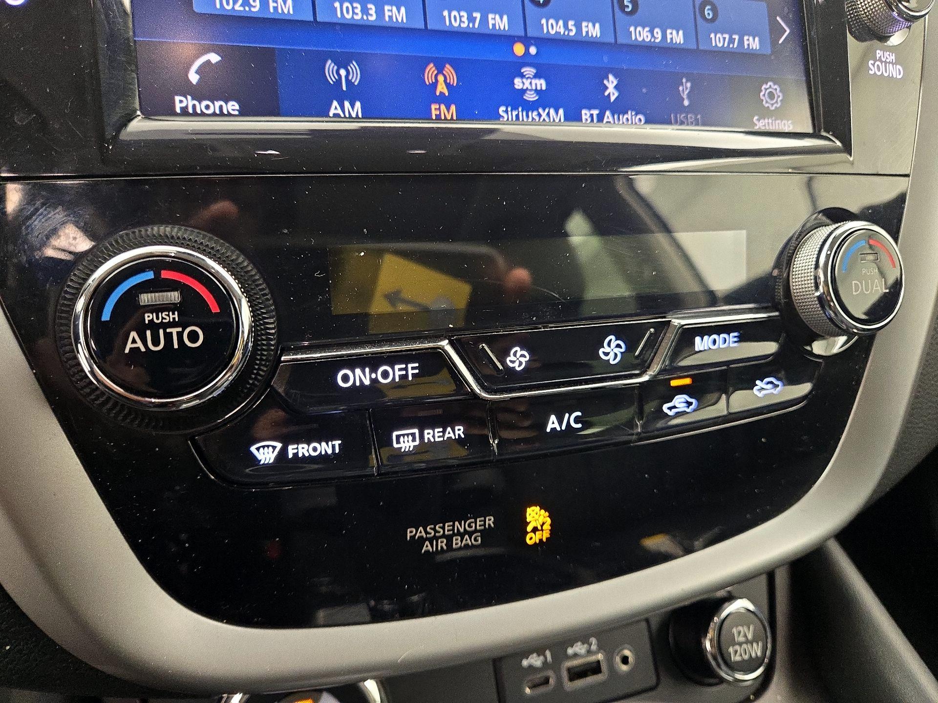 Thumbnail: 2019 Nissan Murano - 16