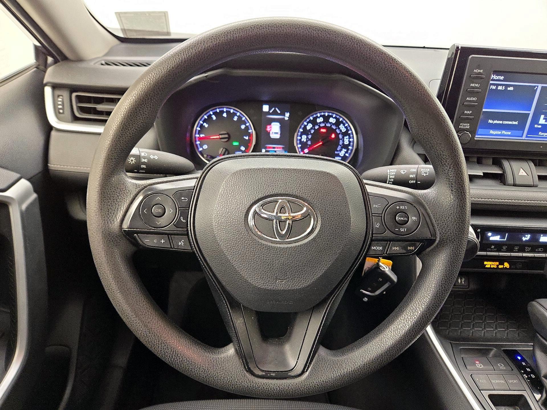 Thumbnail: 2019 Toyota RAV4 - 10