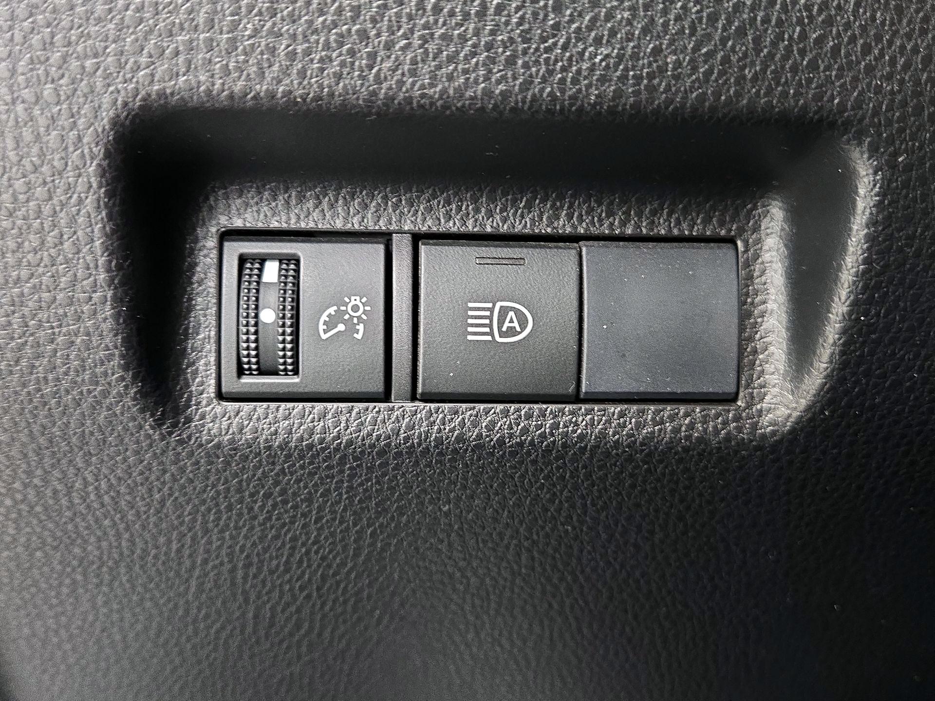 Thumbnail: 2019 Toyota RAV4 - 13