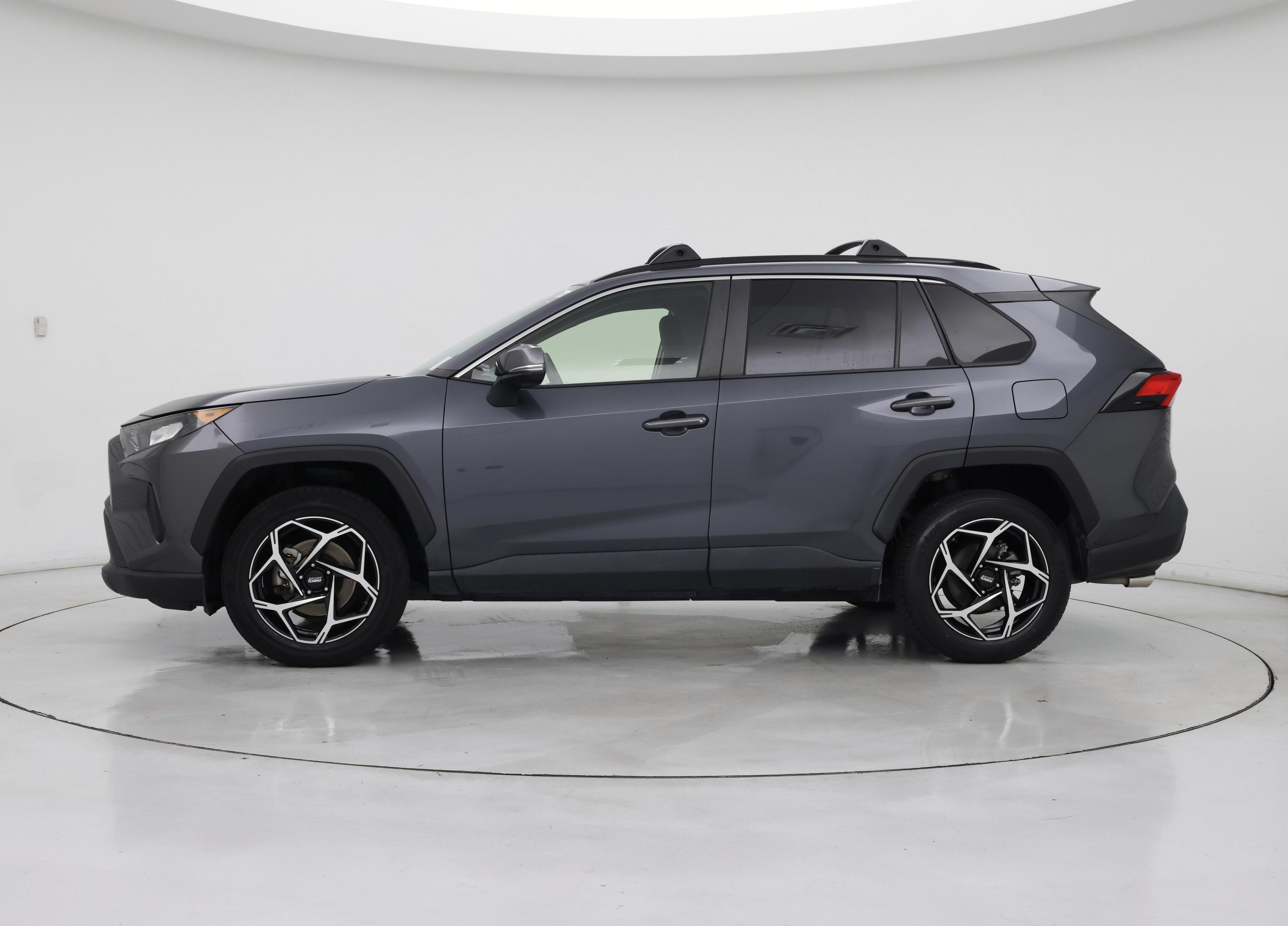 Thumbnail: 2019 Toyota RAV4 - 3