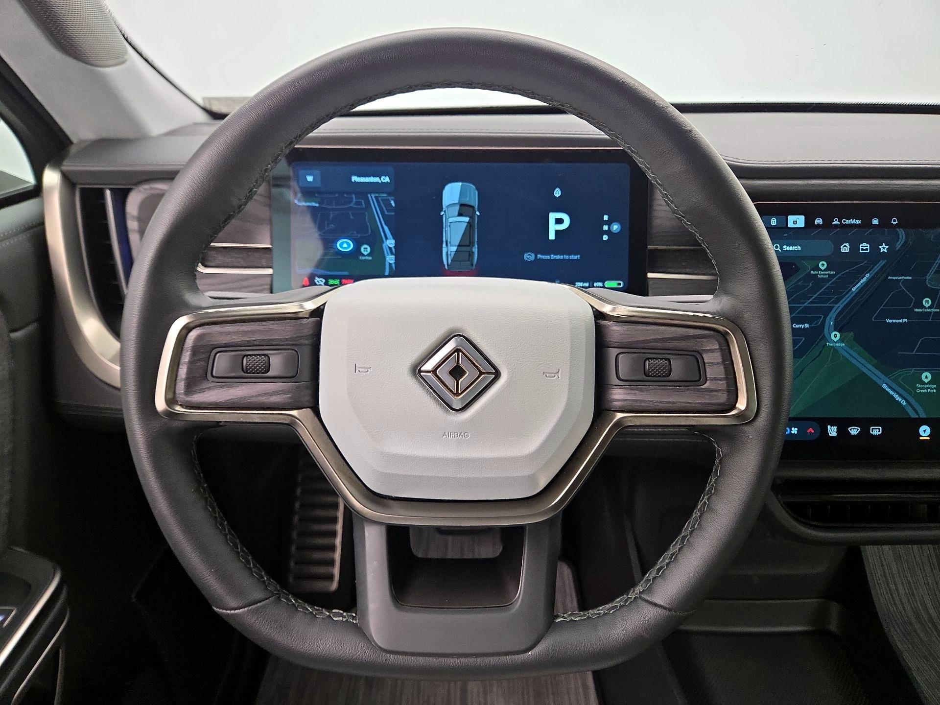 Thumbnail: 2023 Rivian R1S - 10