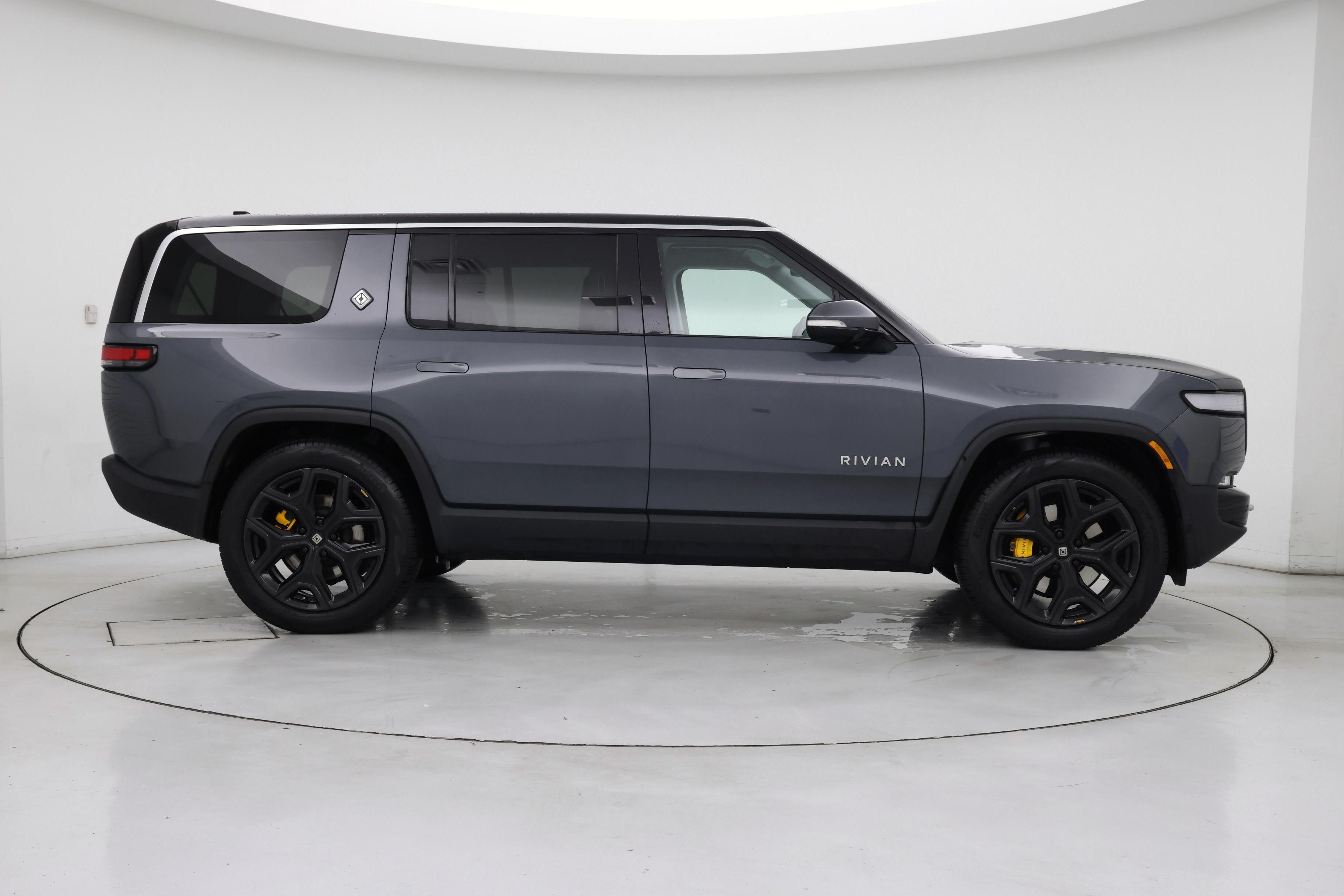 Thumbnail: 2023 Rivian R1S - 7