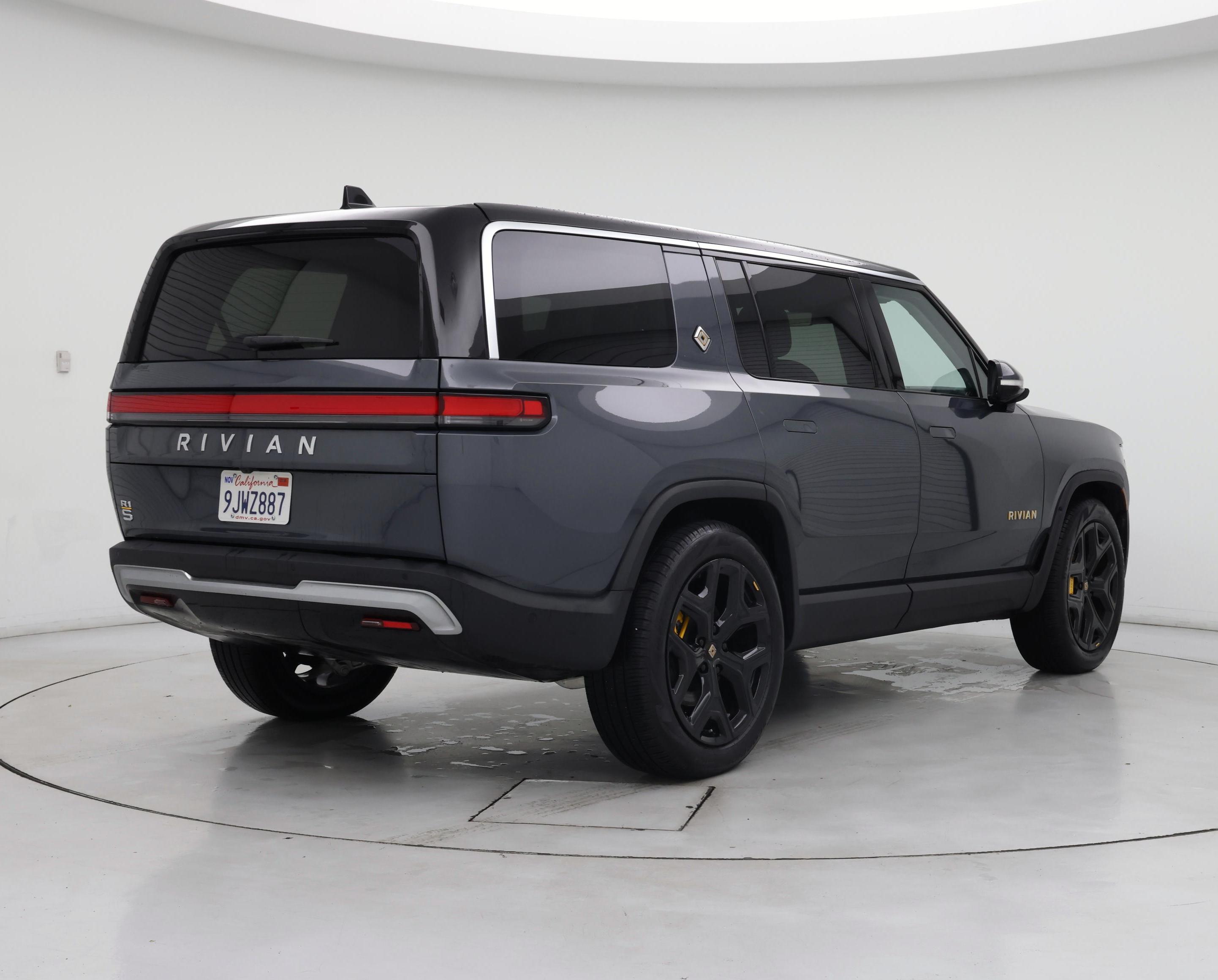 Thumbnail: 2023 Rivian R1S - 8
