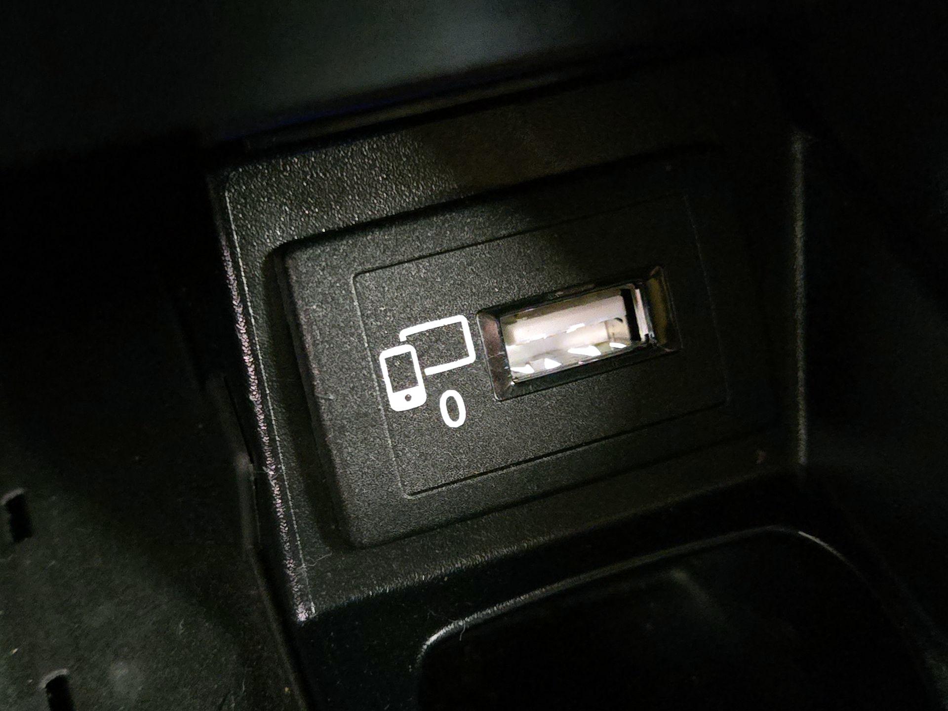 Thumbnail: 2019 Mercedes-Benz E-Class - 19