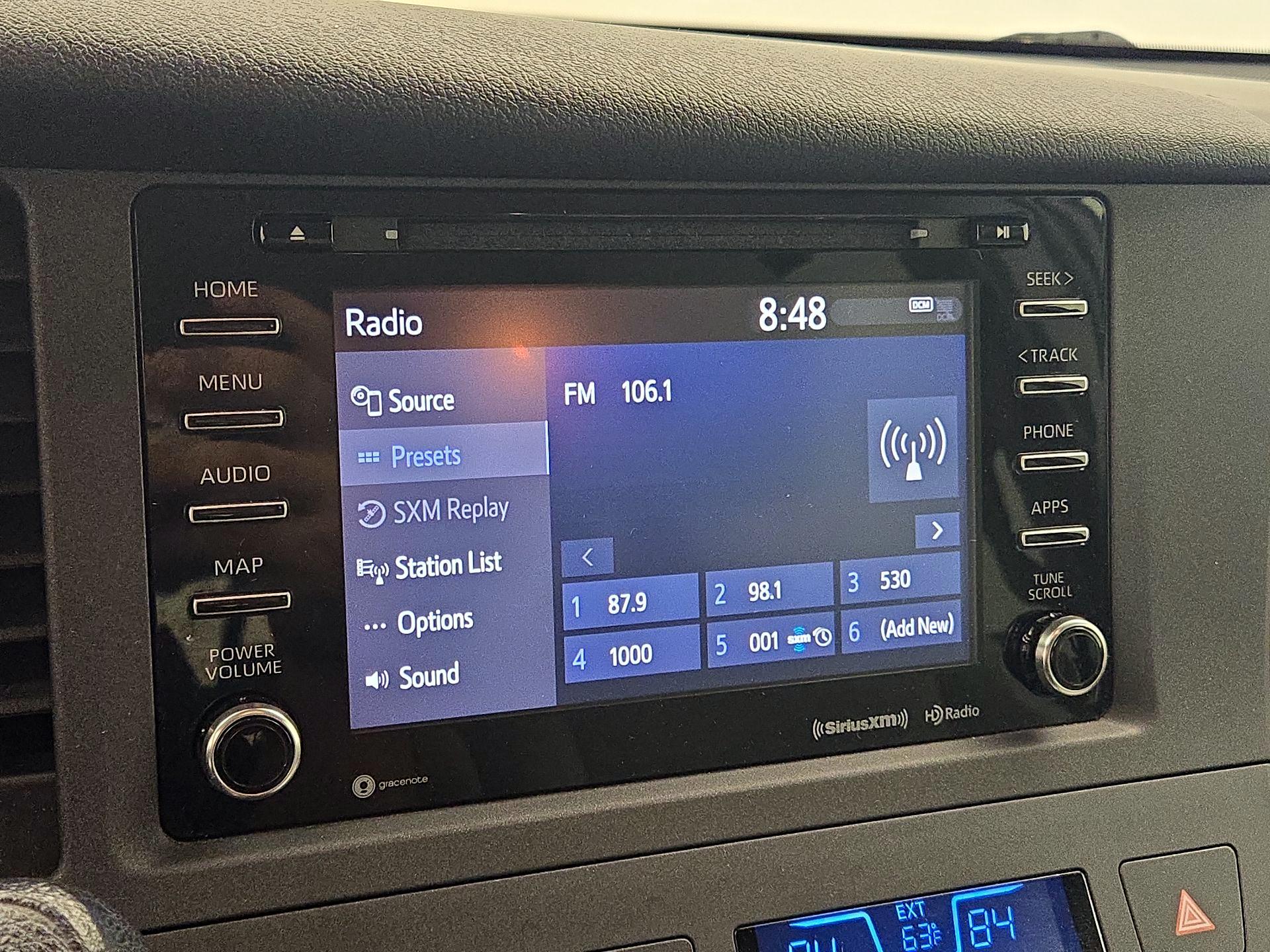 Thumbnail: 2019 Toyota Sienna - 16