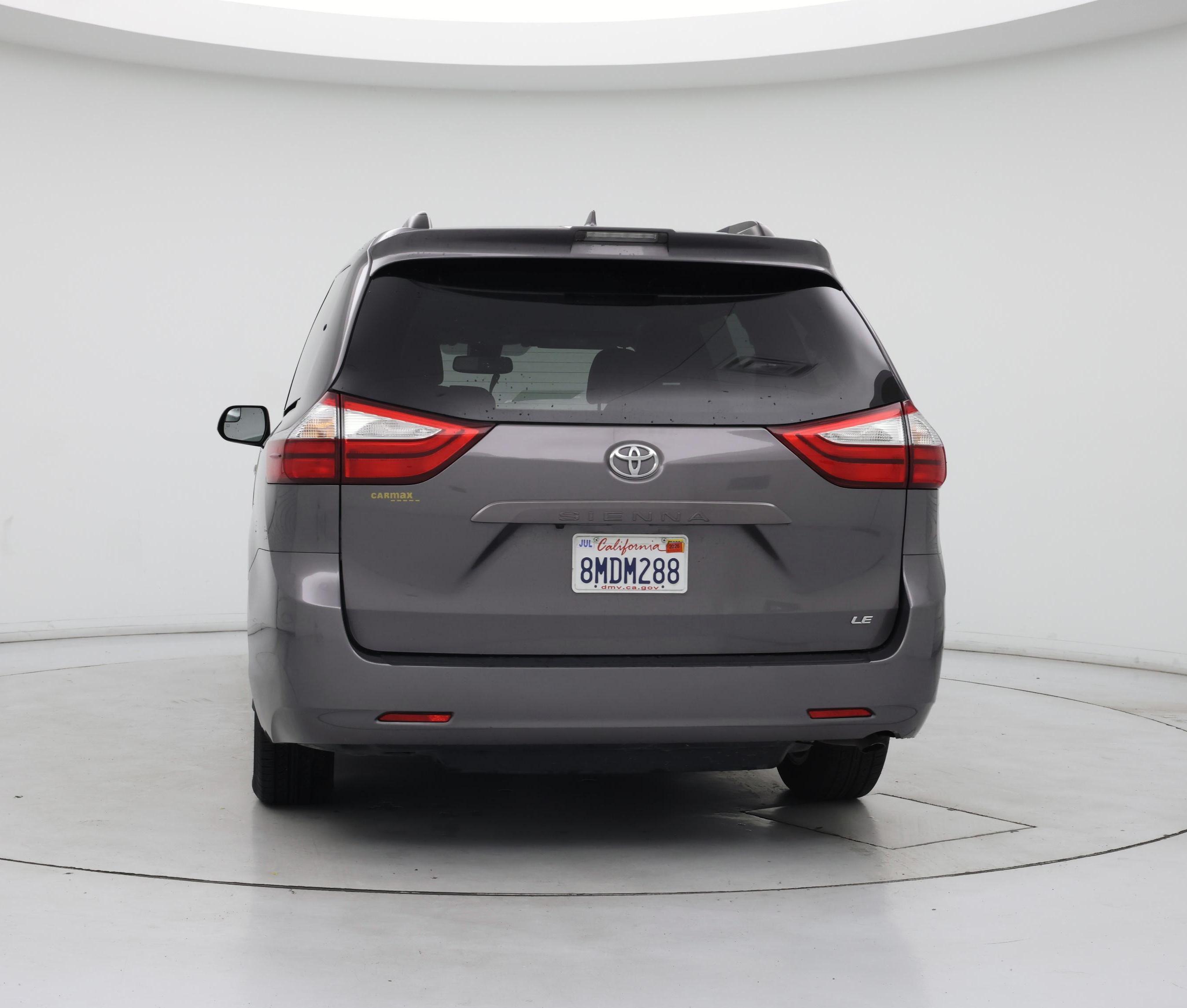 Thumbnail: 2019 Toyota Sienna - 6