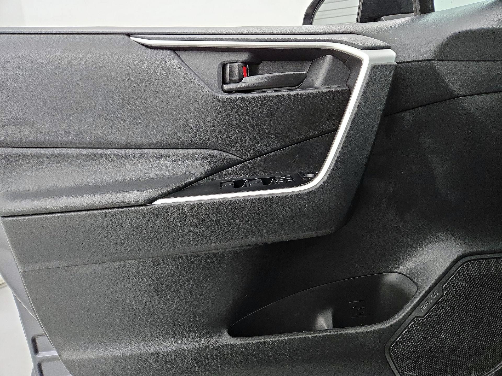 Thumbnail: 2024 Toyota RAV4 - 12