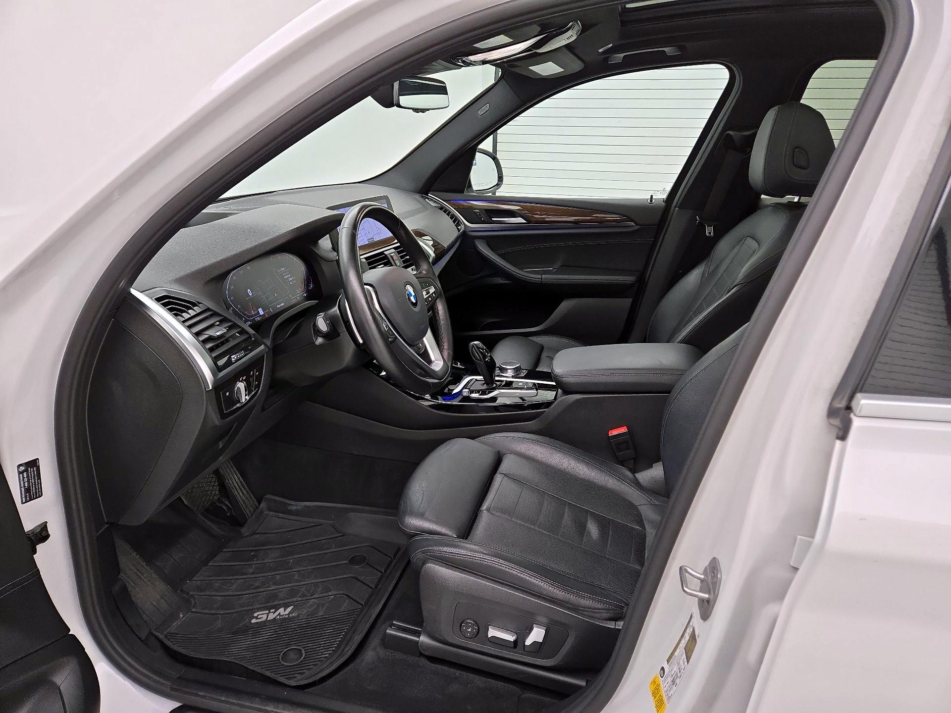 Thumbnail: 2021 BMW X3 - 11