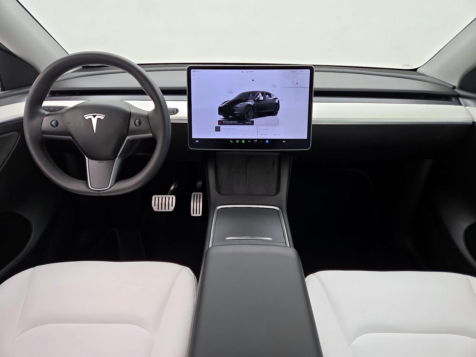 Thumbnail: 2023 Tesla Model Y - 9