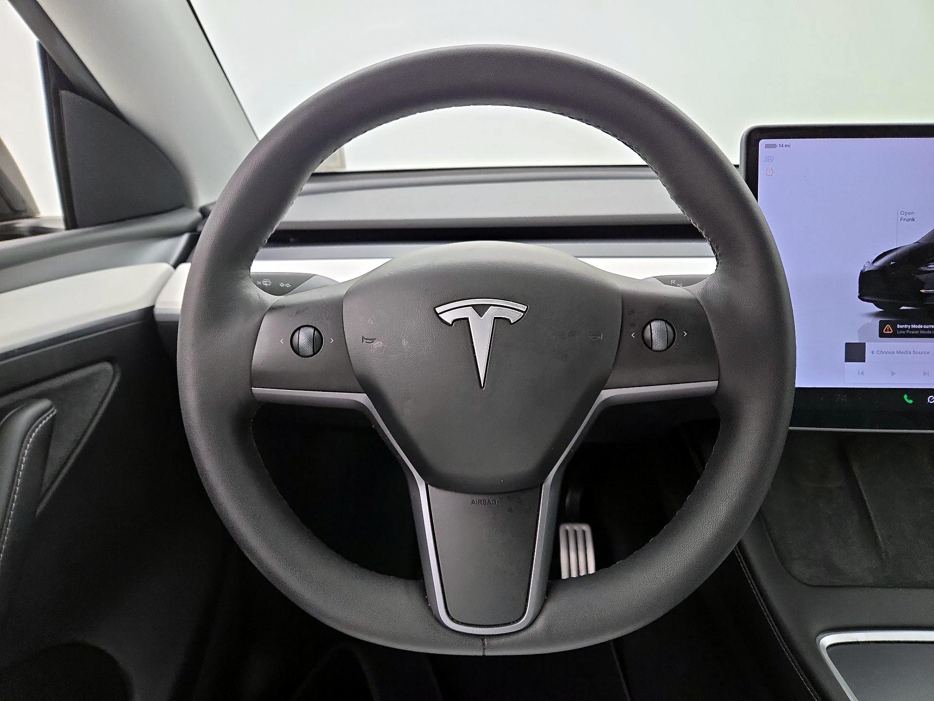 Thumbnail: 2023 Tesla Model Y - 10