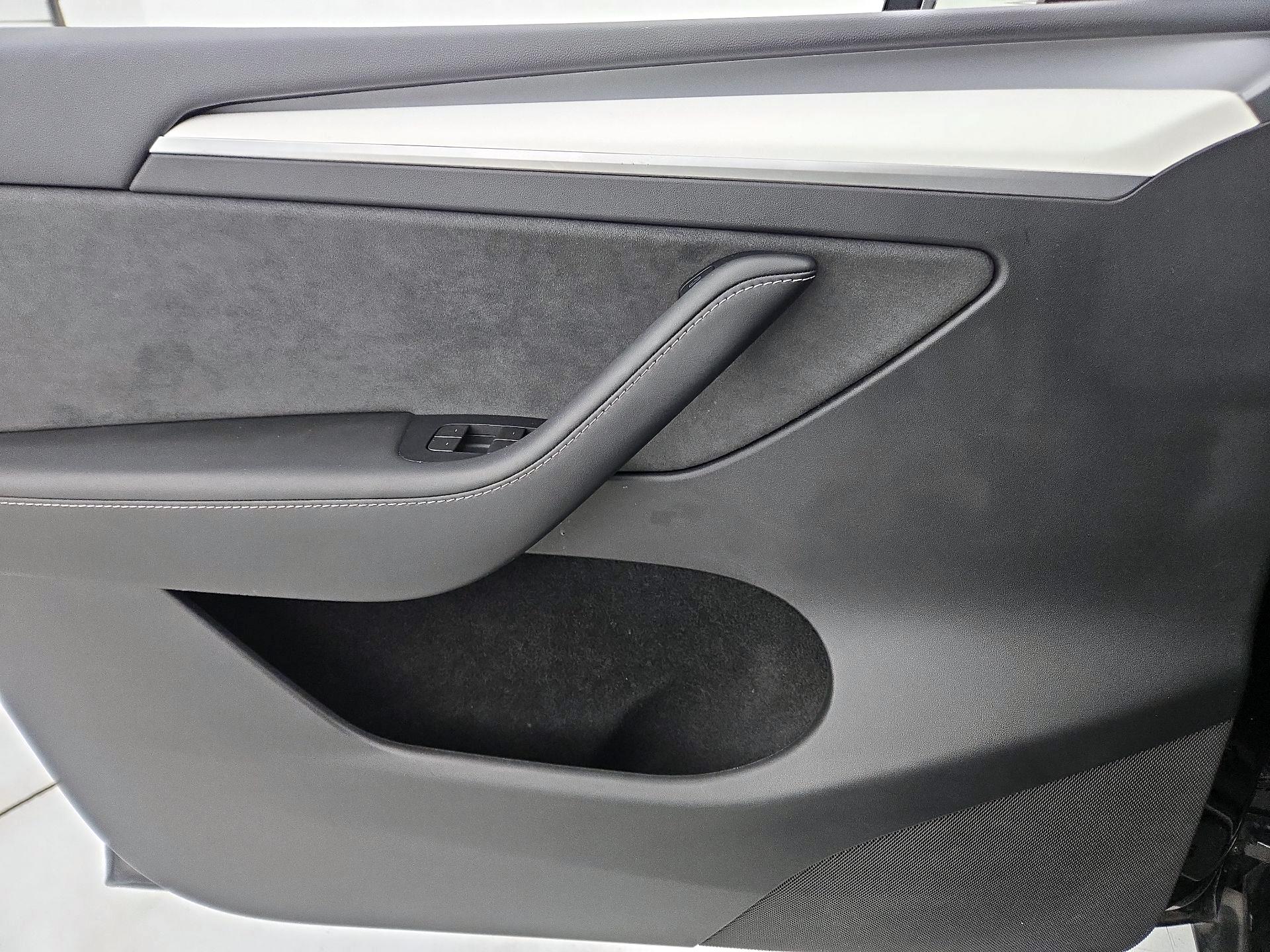 Thumbnail: 2023 Tesla Model Y - 12