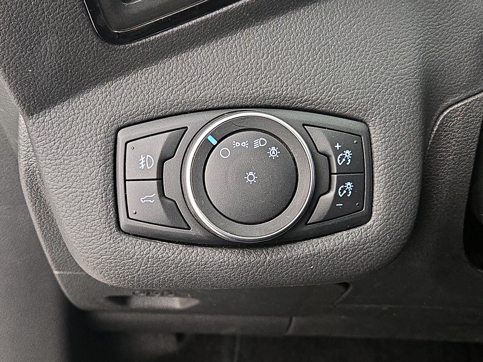 Thumbnail: 2017 Ford Escape - 13