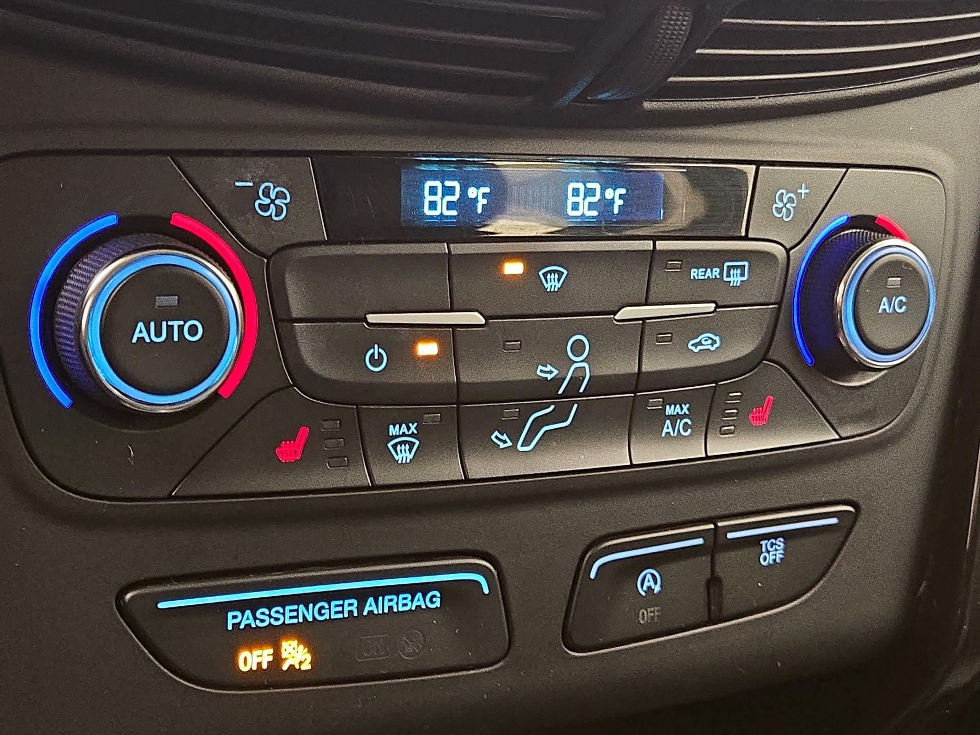 Thumbnail: 2017 Ford Escape - 16