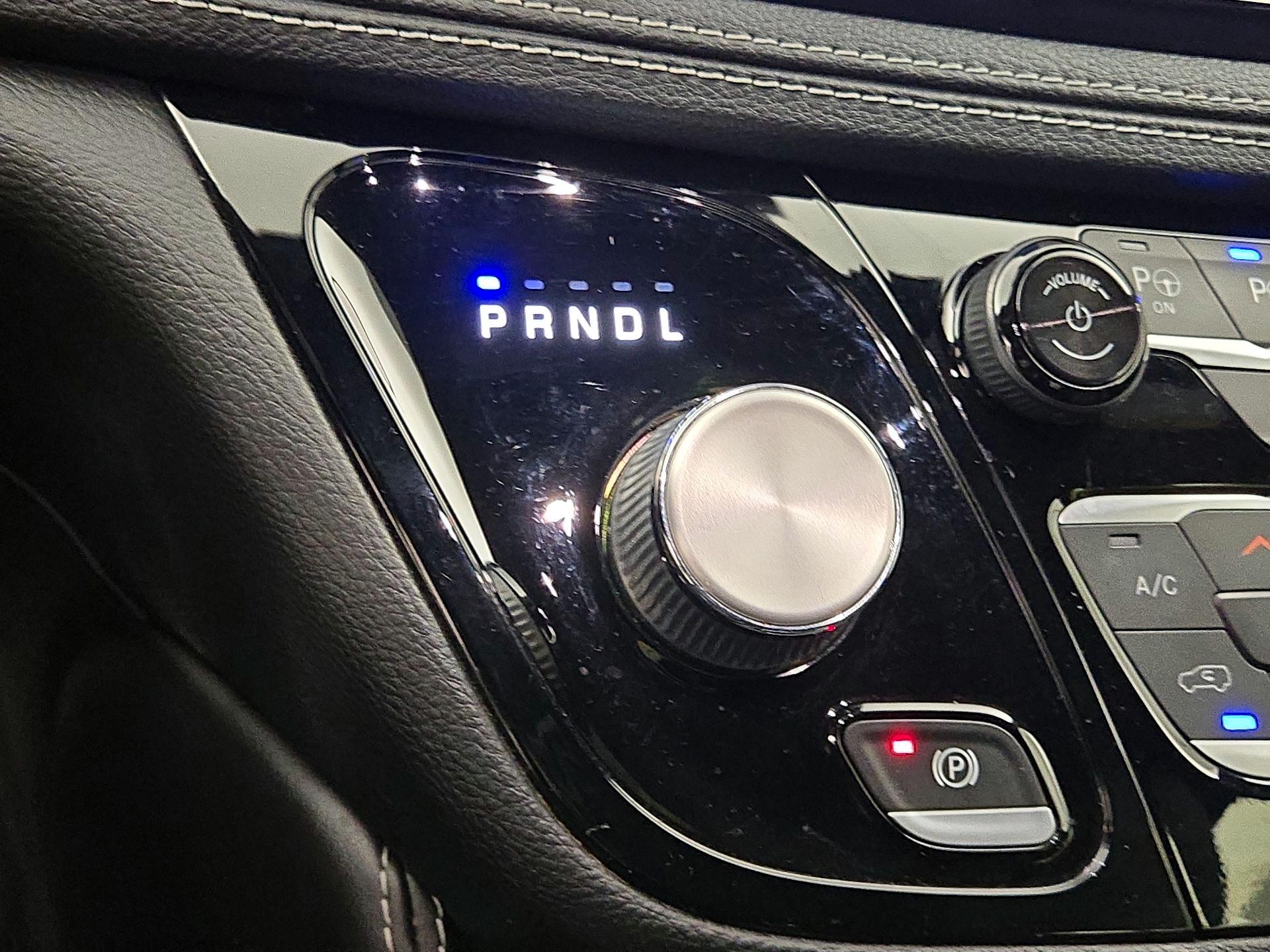 Thumbnail: 2022 Chrysler Pacifica - 17