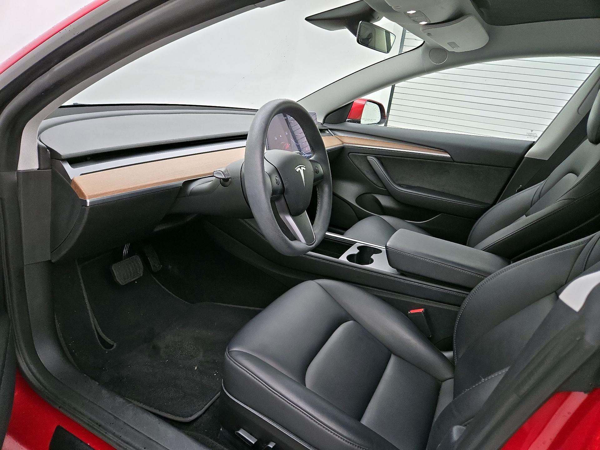 Thumbnail: 2022 Tesla Model 3 - 11