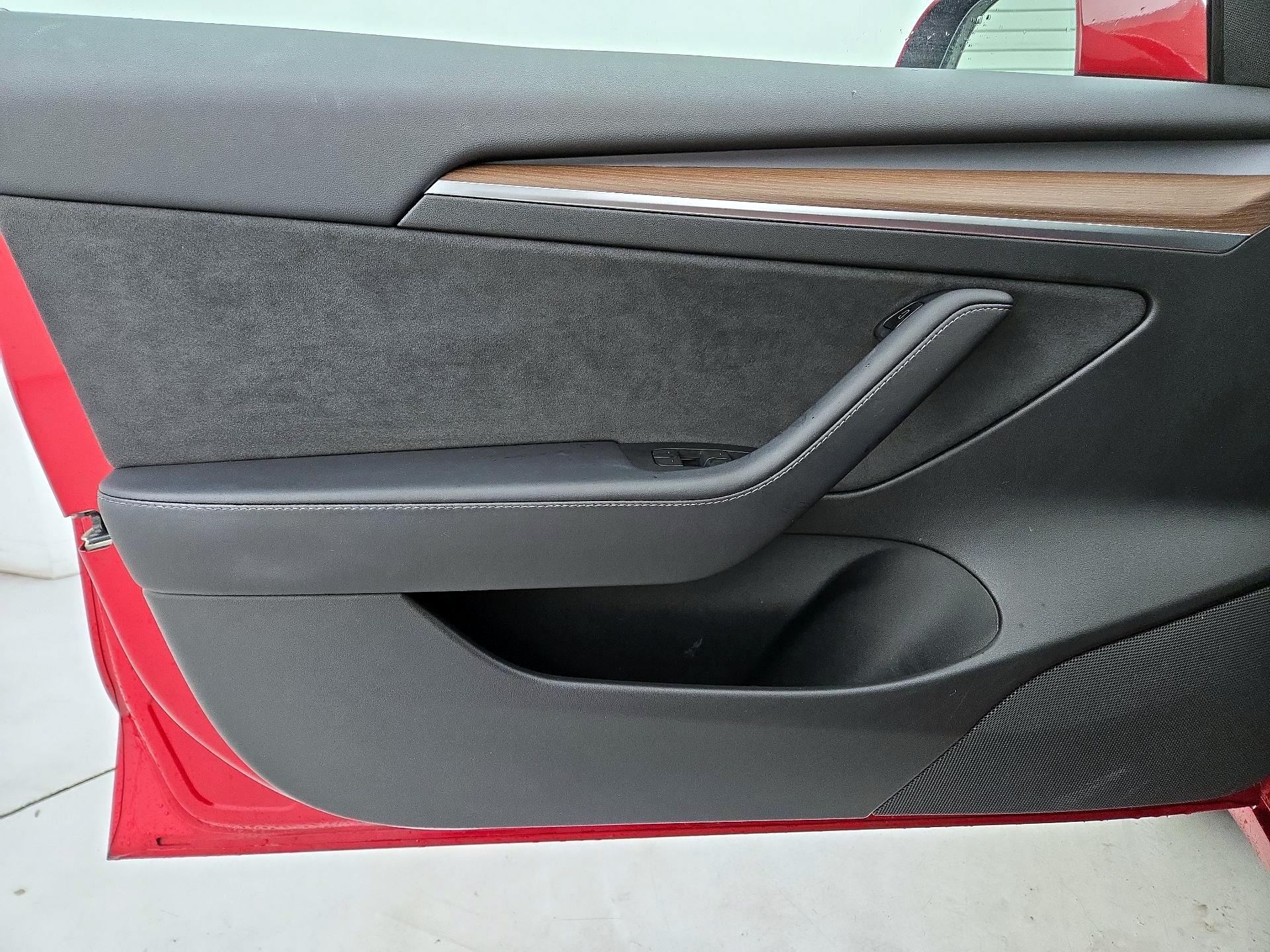 Thumbnail: 2022 Tesla Model 3 - 12