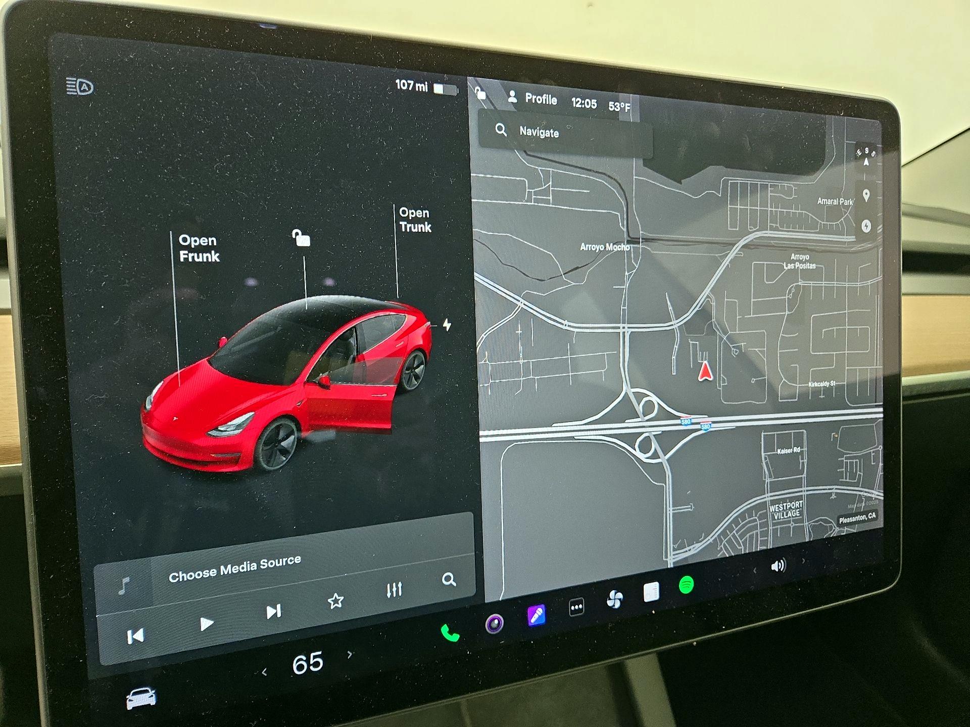Thumbnail: 2022 Tesla Model 3 - 14