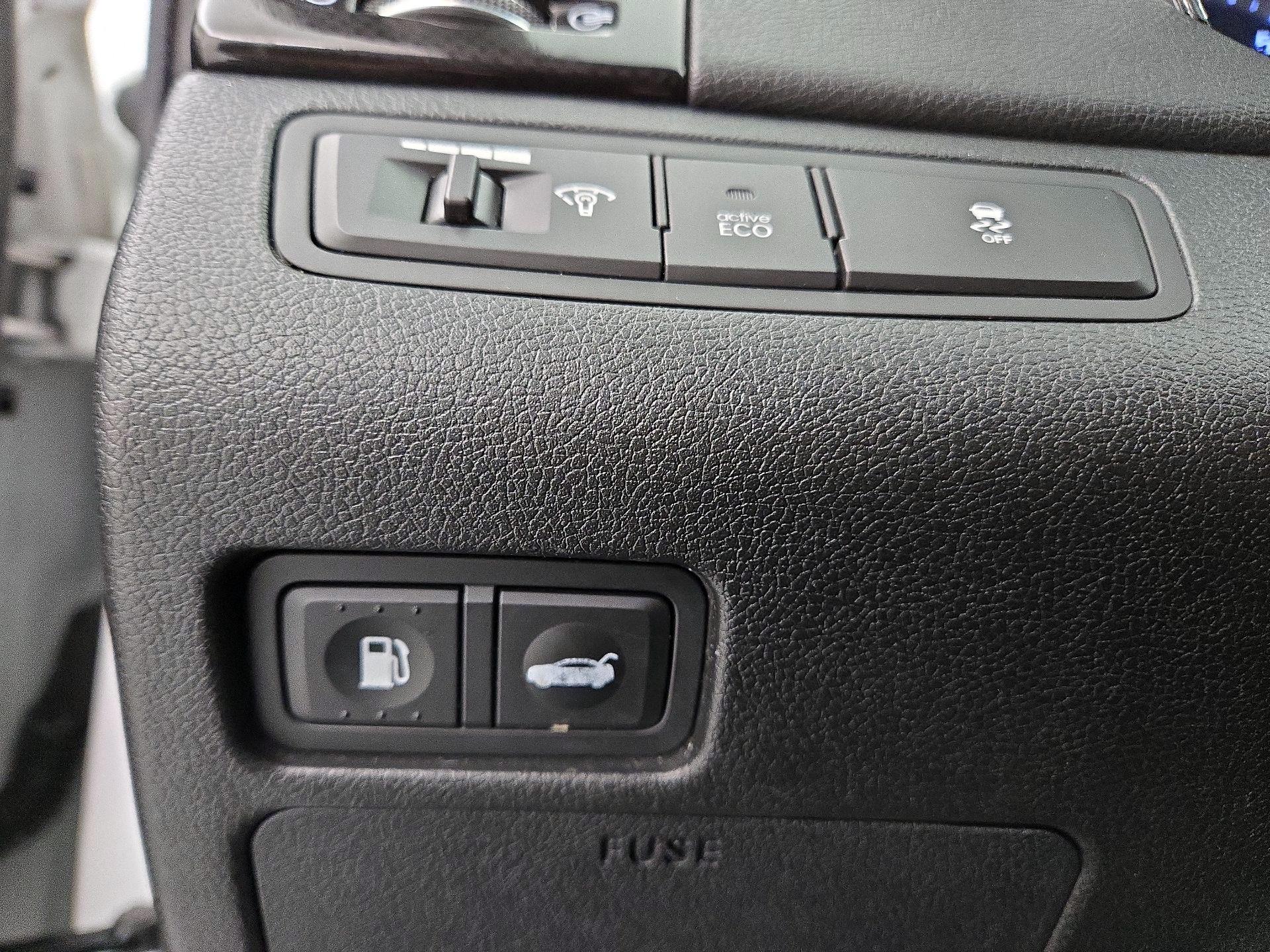 Thumbnail: 2014 Hyundai Sonata - 13