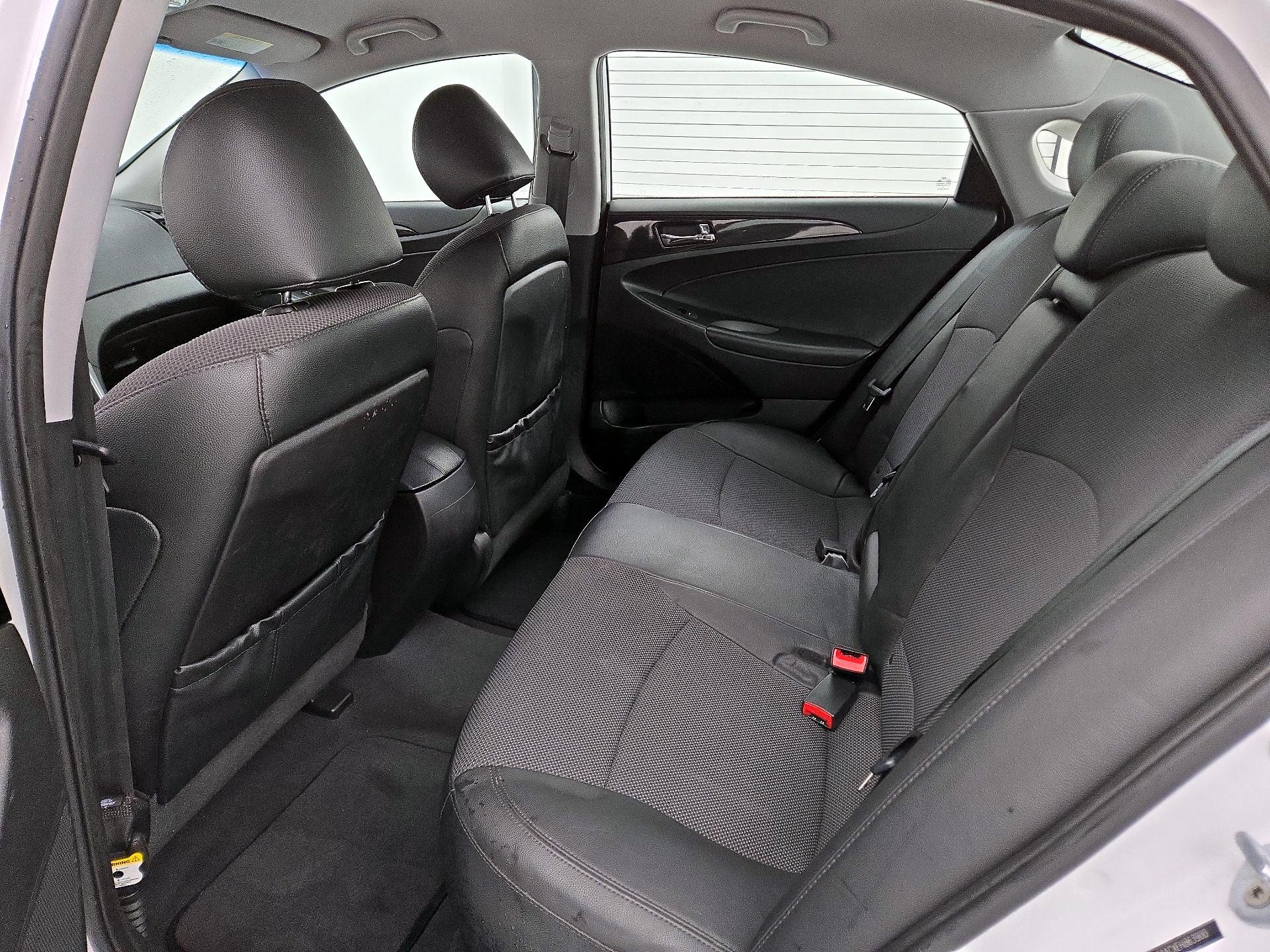 Thumbnail: 2014 Hyundai Sonata - 18