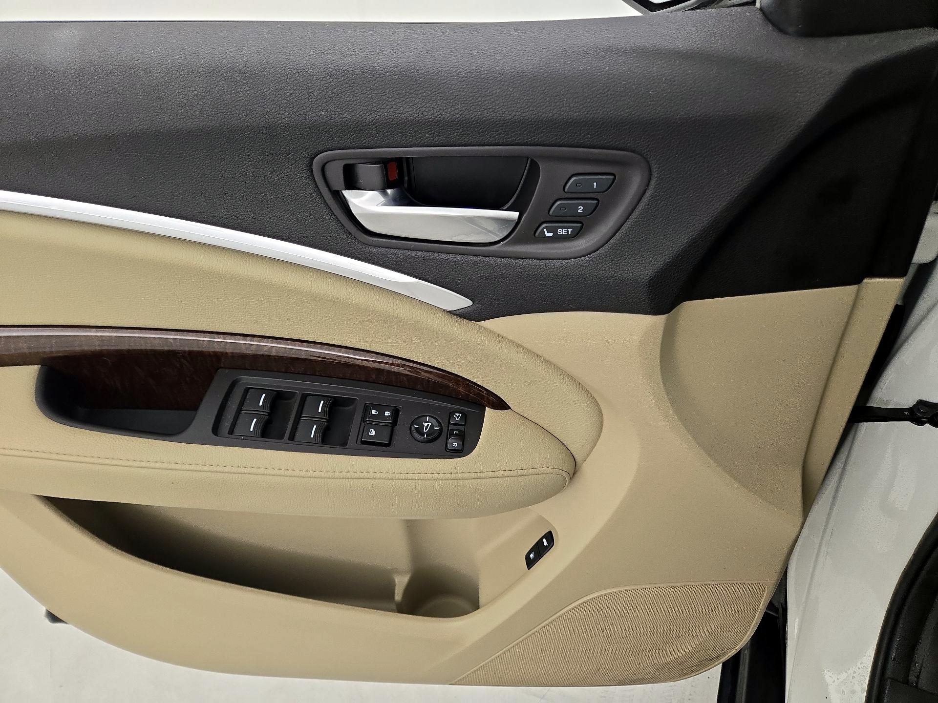 Thumbnail: 2017 Acura MDX - 12