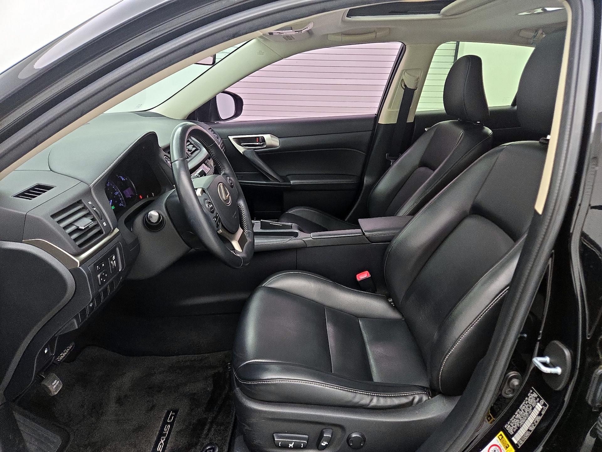 Thumbnail: 2015 Lexus CT - 11