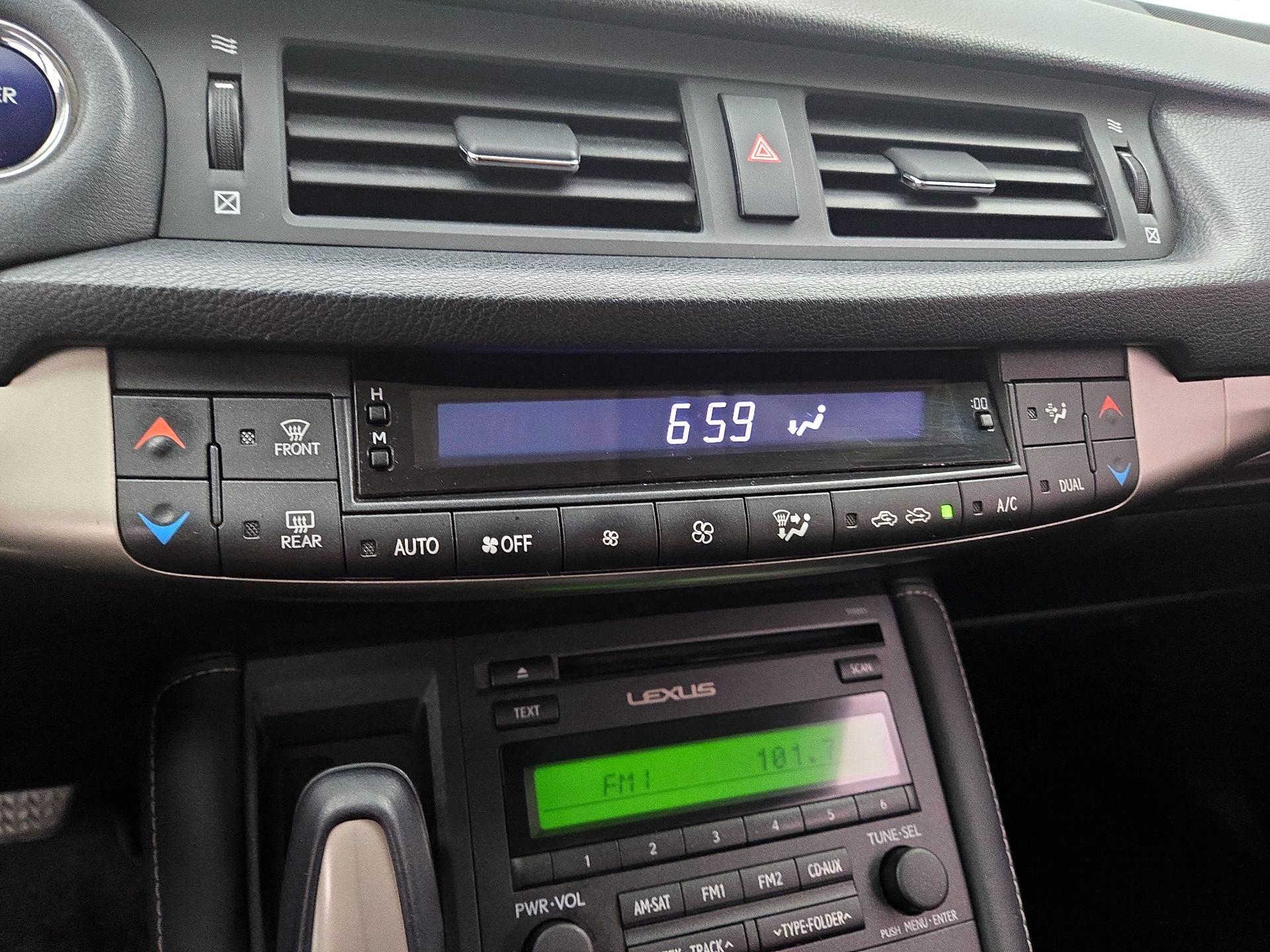 Thumbnail: 2015 Lexus CT - 15