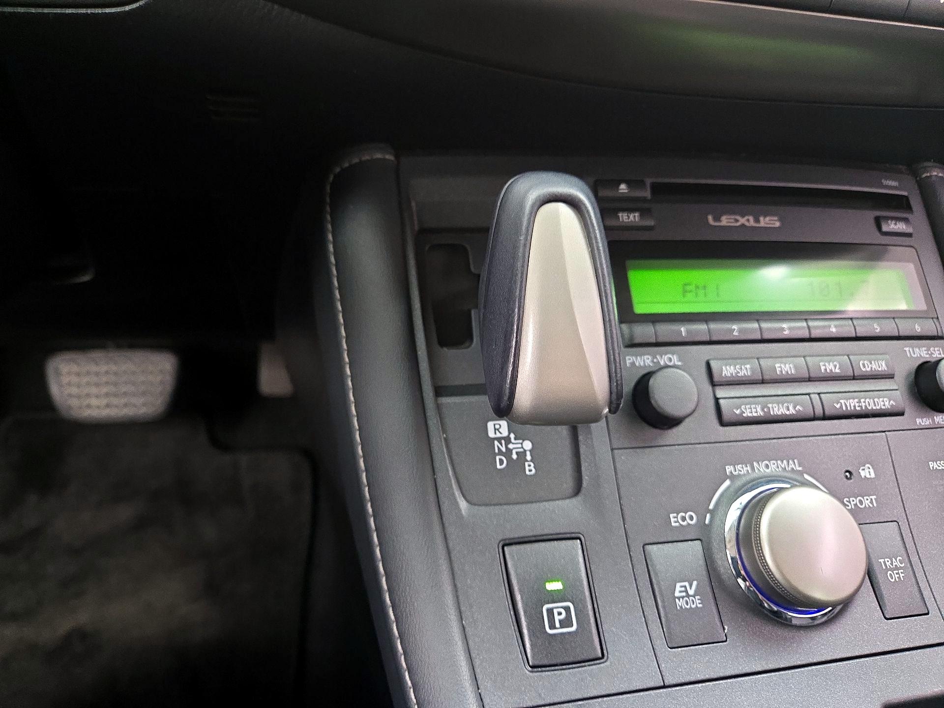 Thumbnail: 2015 Lexus CT - 16