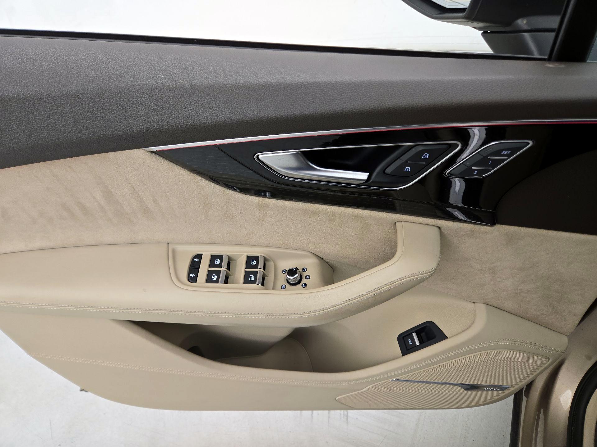 Thumbnail: 2019 Audi Q7 - 12