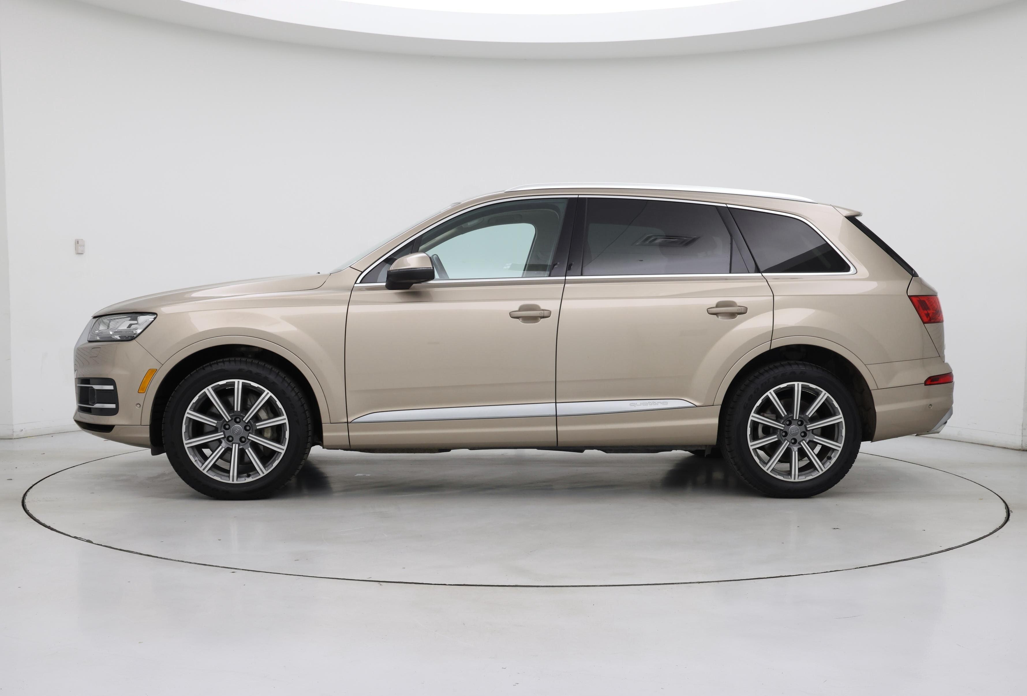 Thumbnail: 2019 Audi Q7 - 3