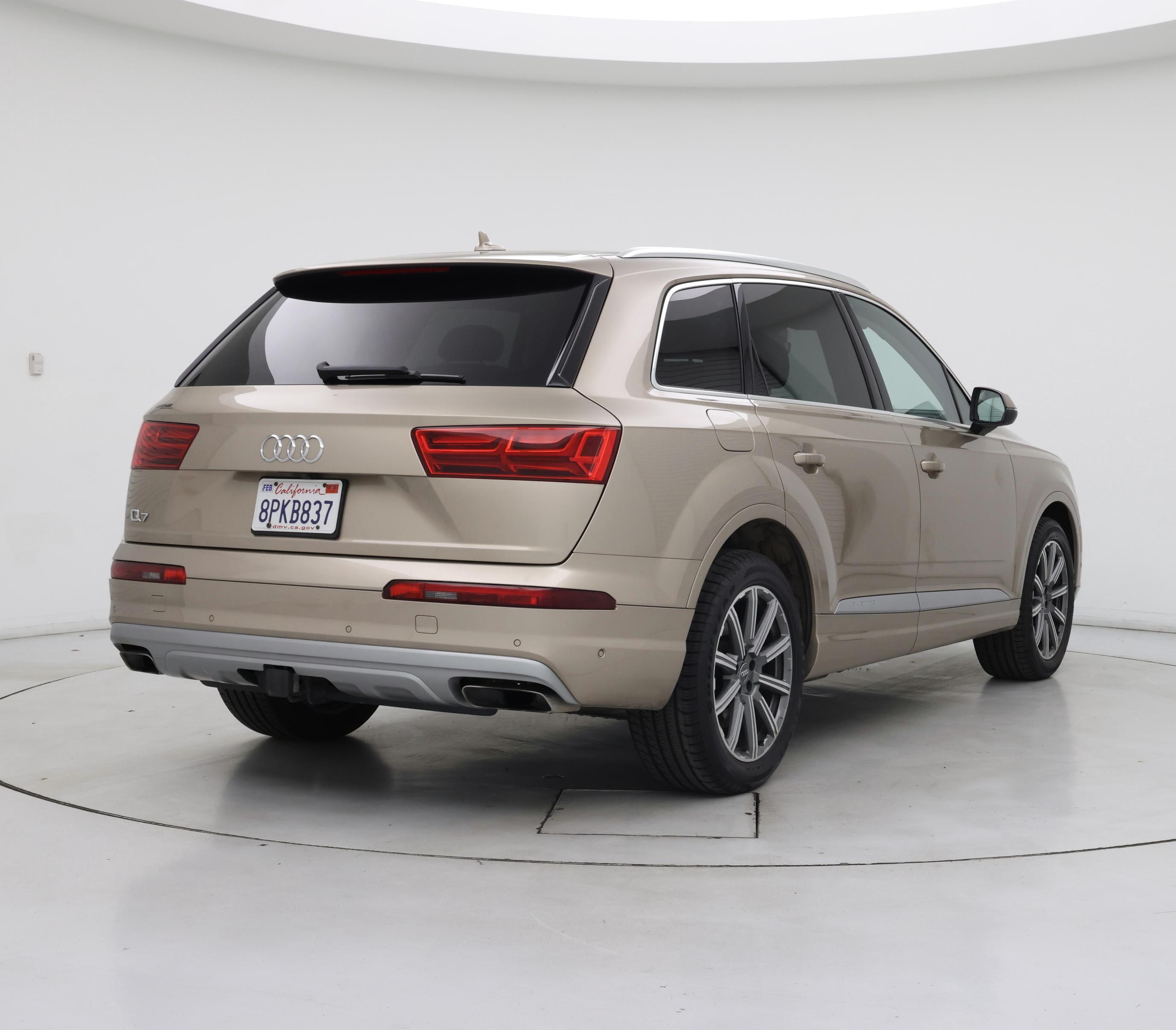 Thumbnail: 2019 Audi Q7 - 8