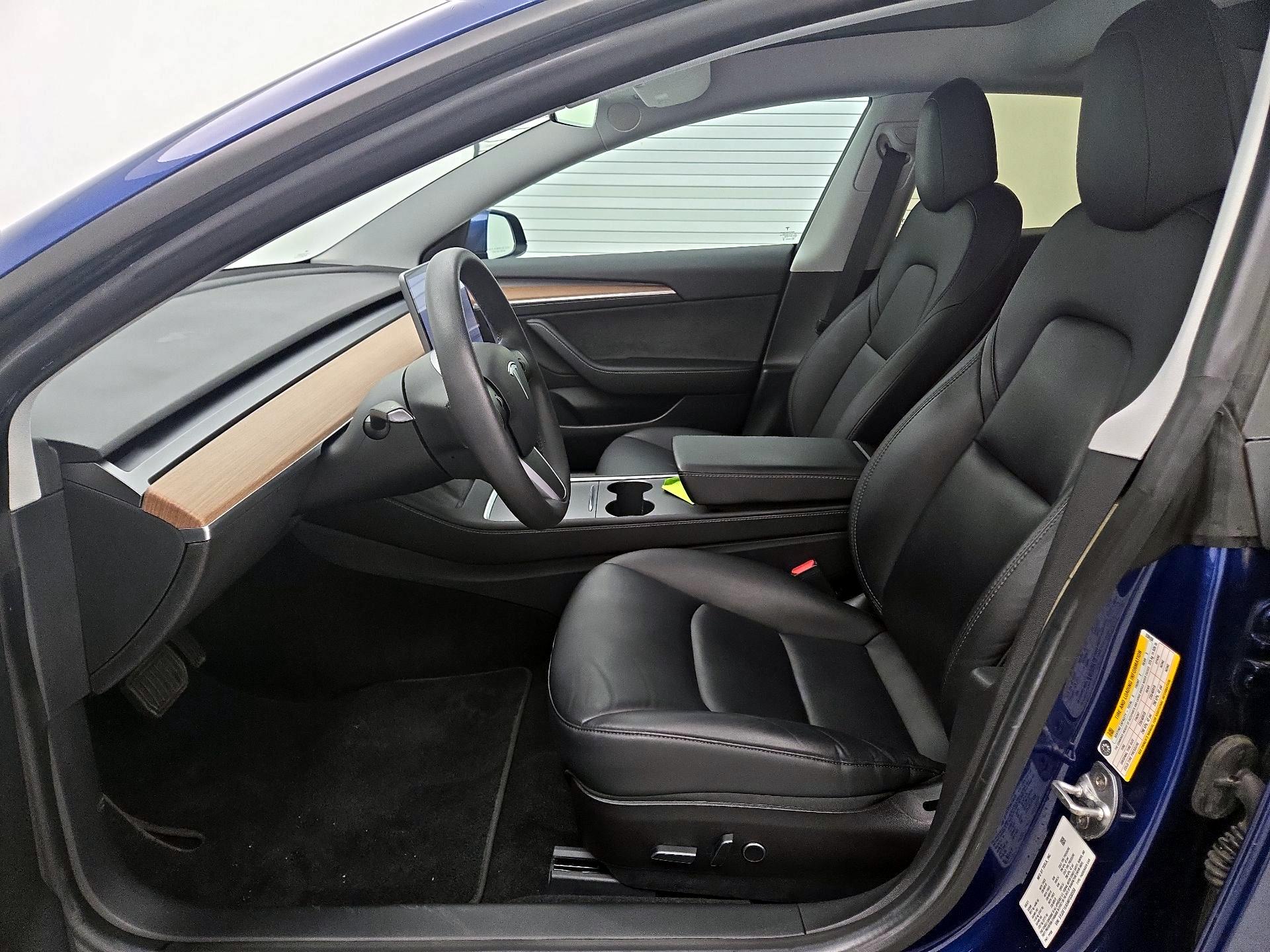 Thumbnail: 2021 Tesla Model 3 - 11