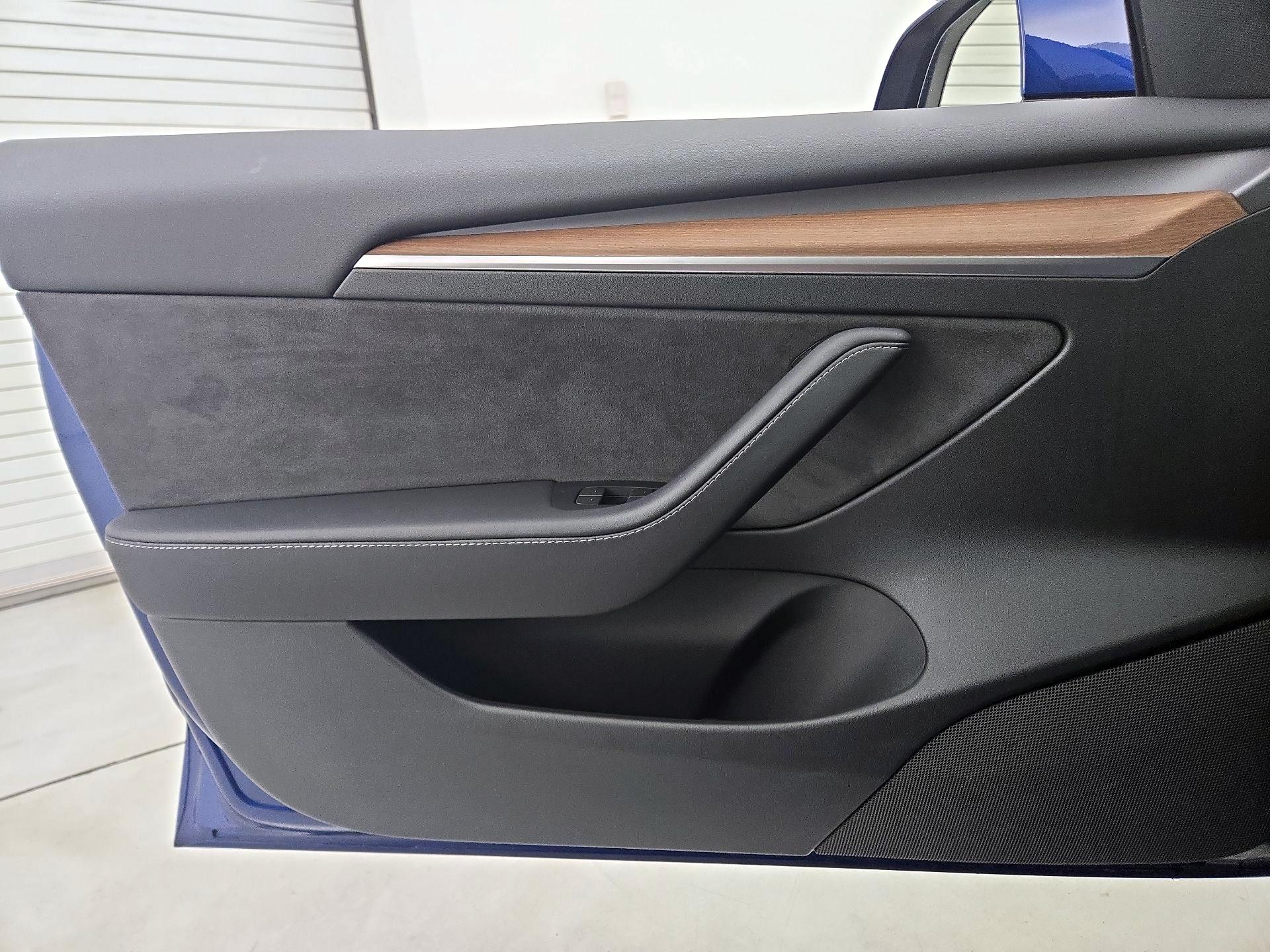 Thumbnail: 2021 Tesla Model 3 - 12