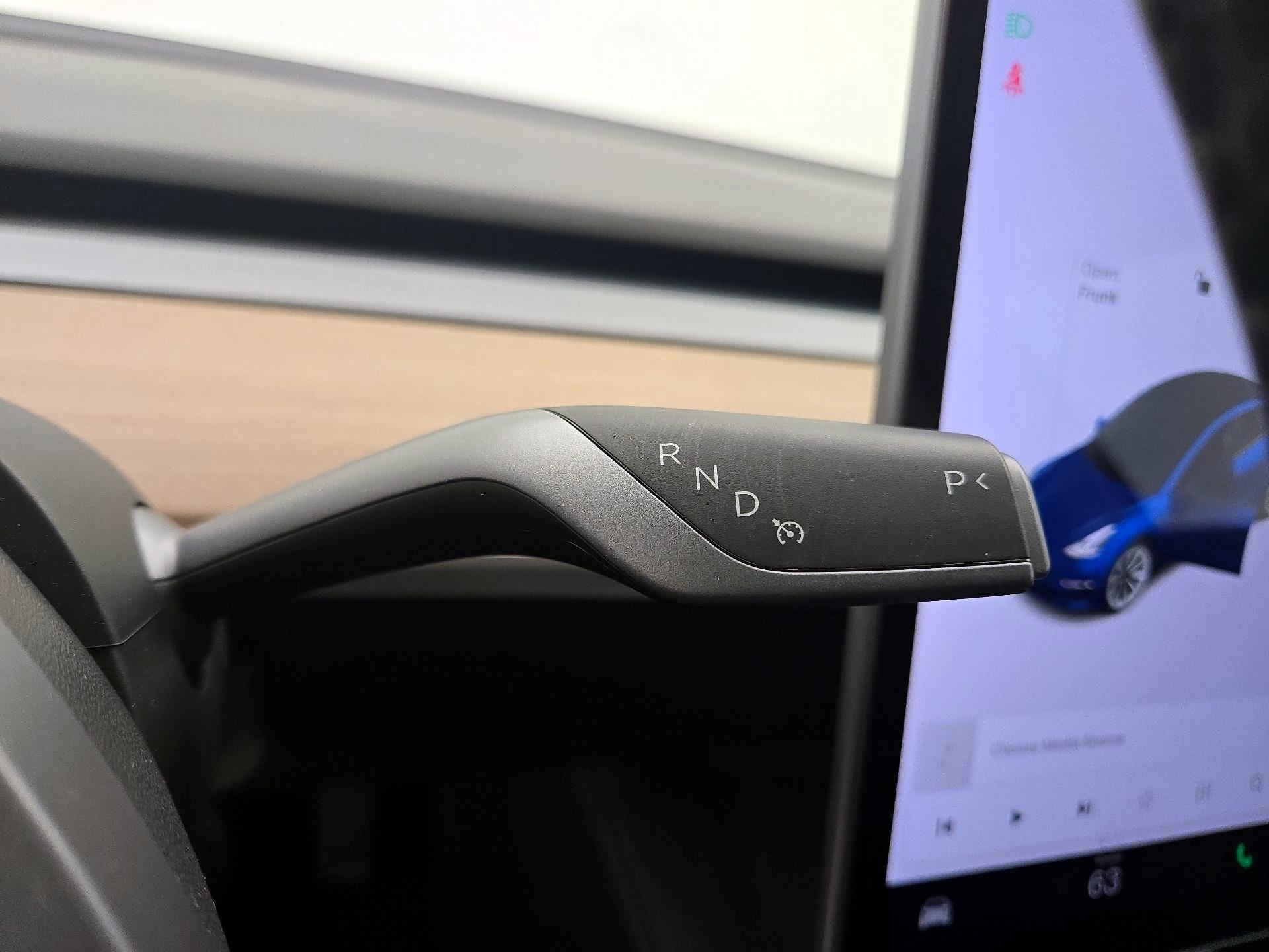 Thumbnail: 2021 Tesla Model 3 - 17