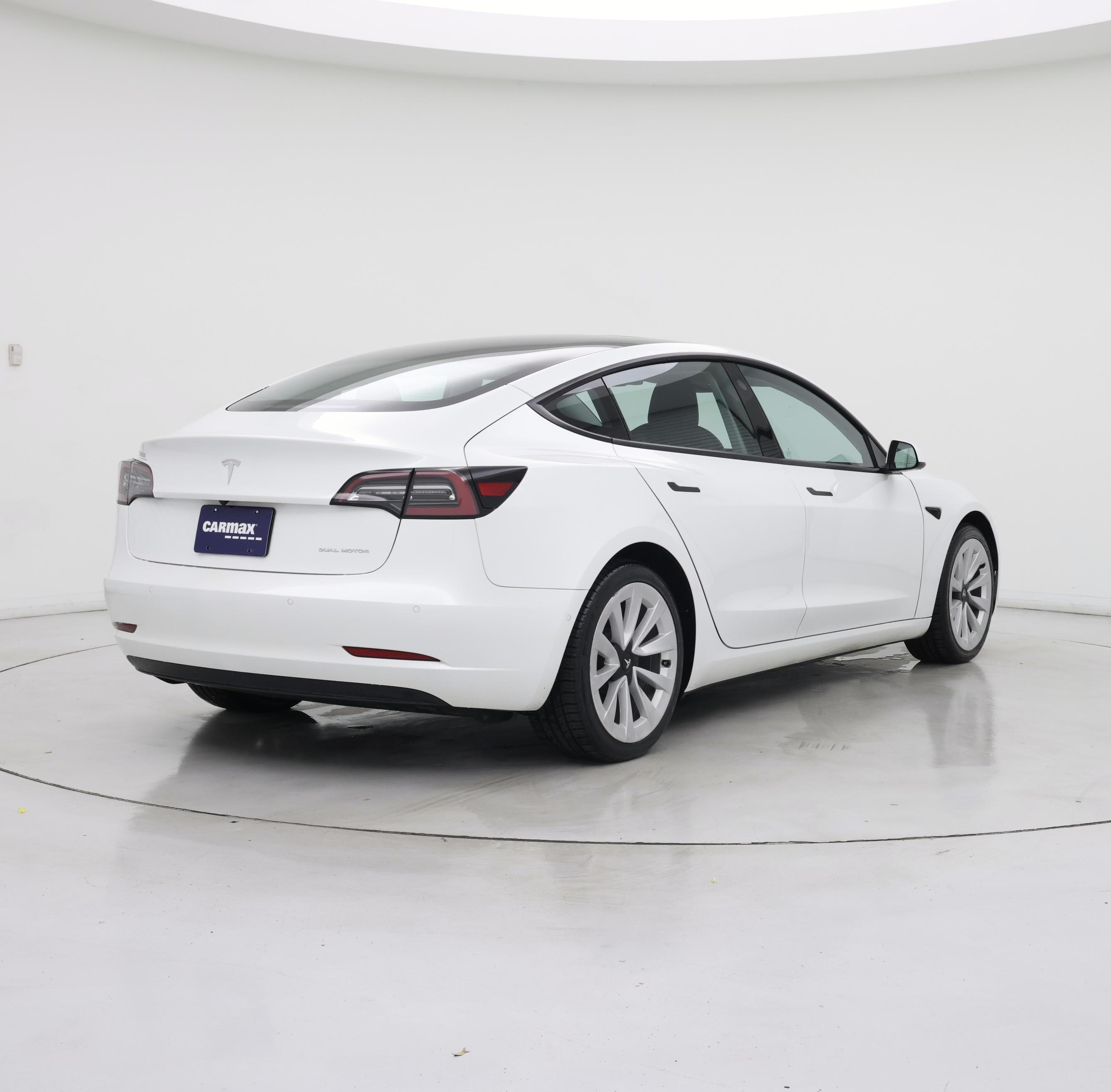 Thumbnail: 2022 Tesla Model 3 - 8