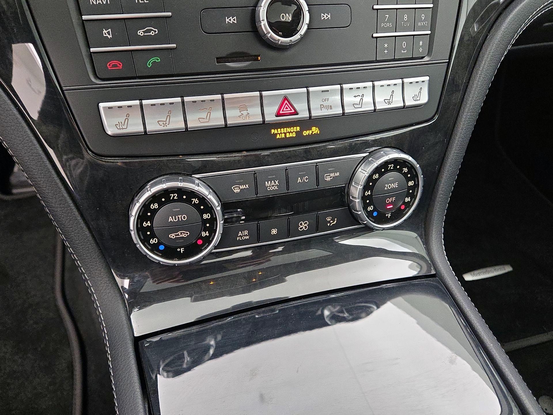 Thumbnail: 2019 Mercedes-Benz SL-Class - 17