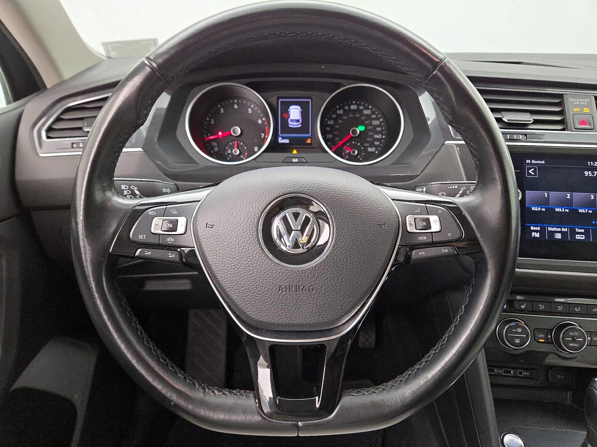 Thumbnail: 2019 Volkswagen Tiguan - 10