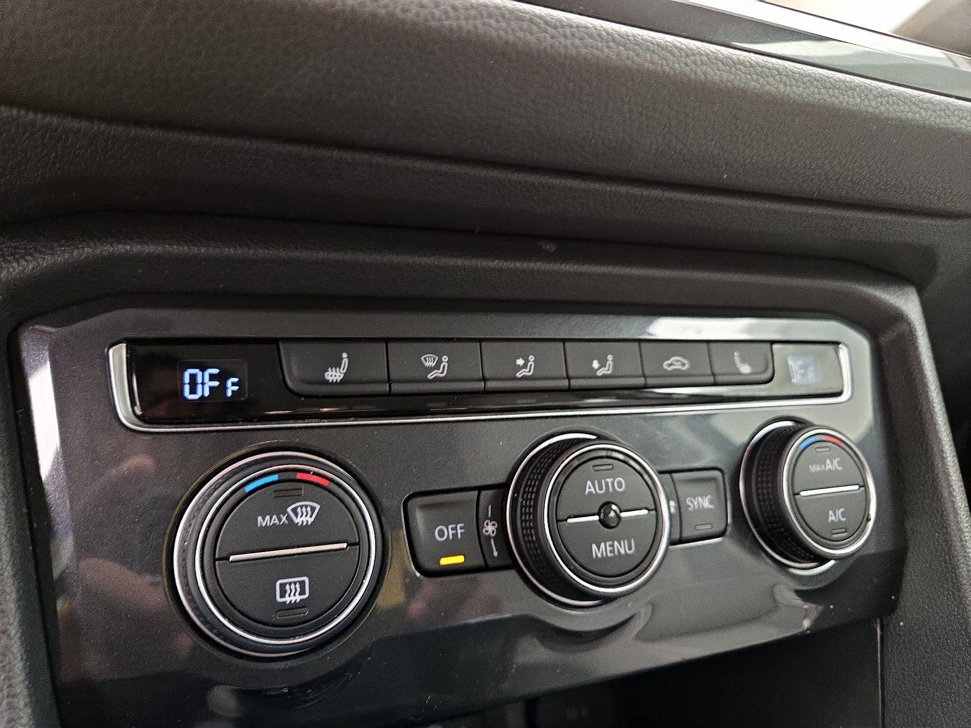 Thumbnail: 2019 Volkswagen Tiguan - 16