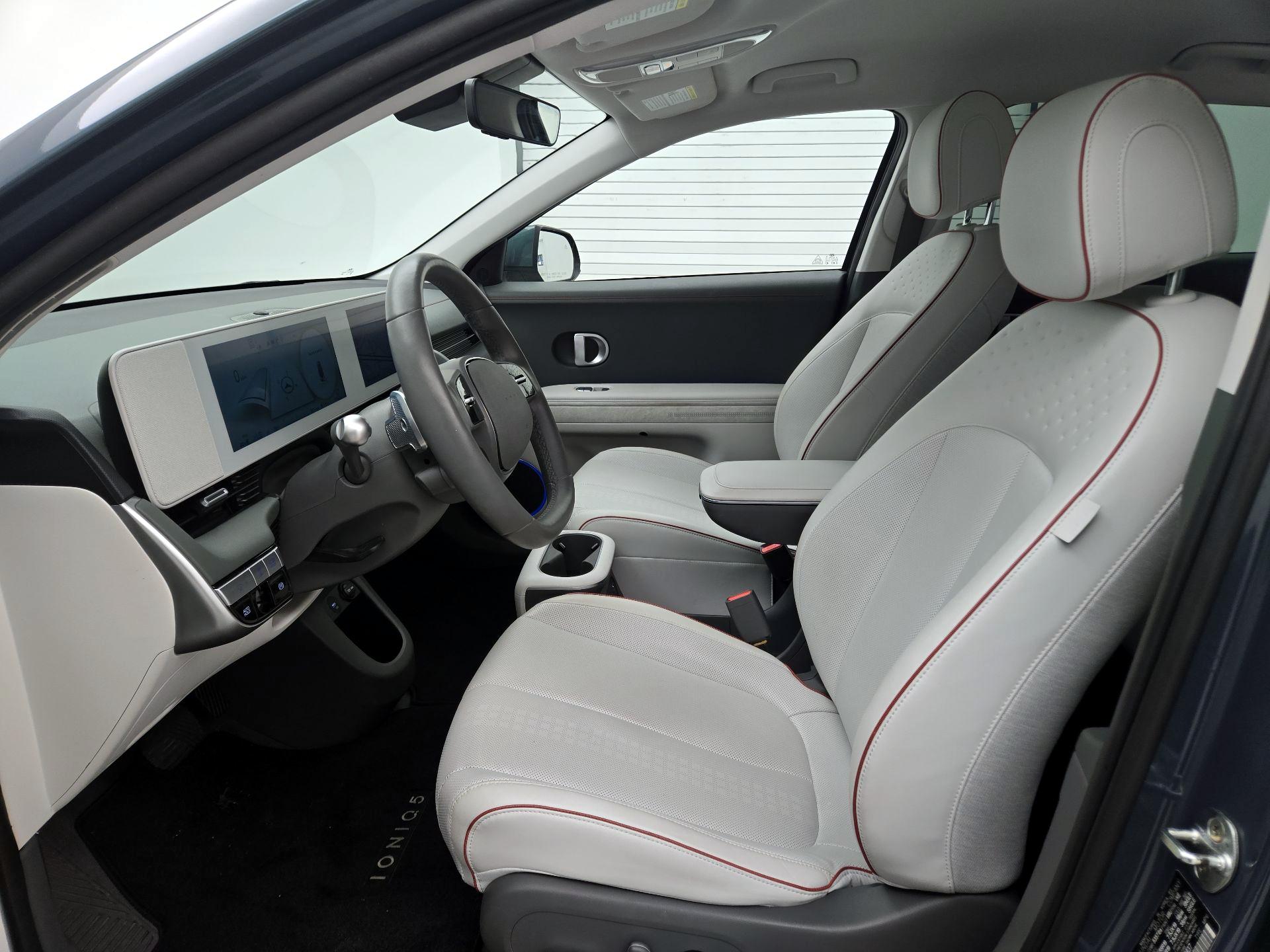 Thumbnail: 2023 Hyundai Ioniq 5 - 11