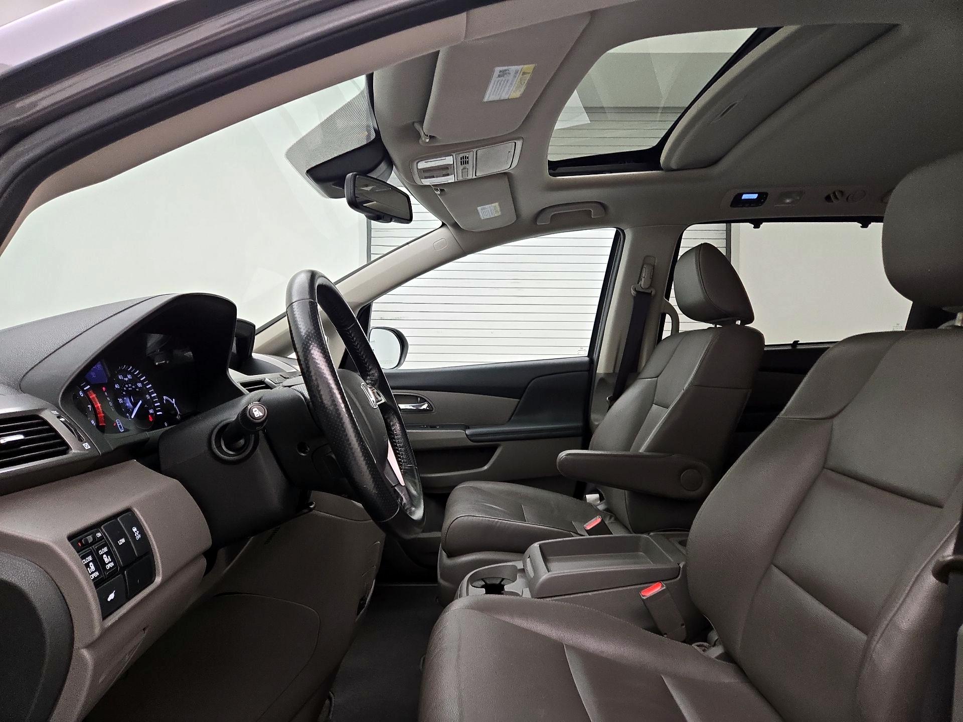 Thumbnail: 2015 Honda Odyssey - 19