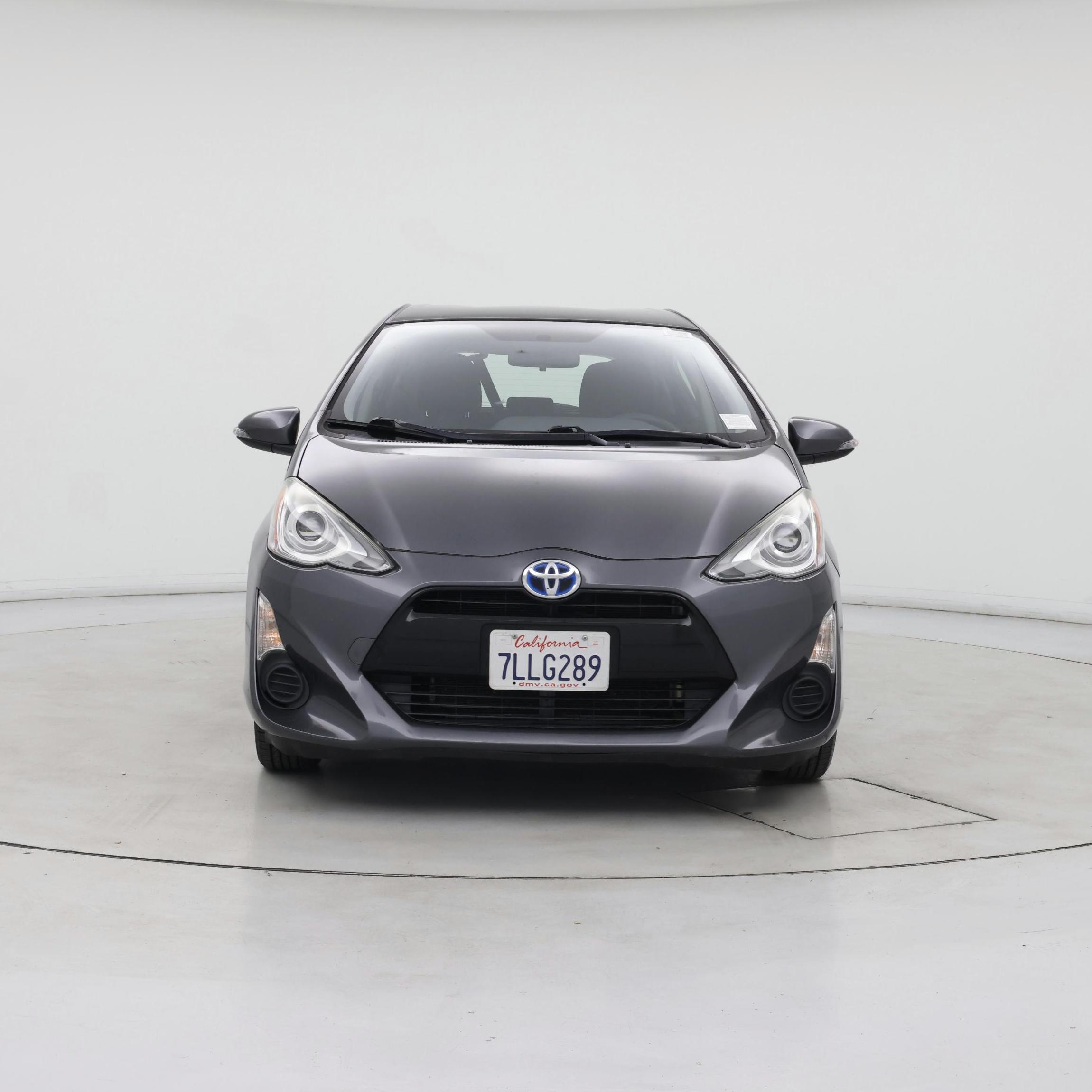 Thumbnail: 2015 Toyota Prius c - 5