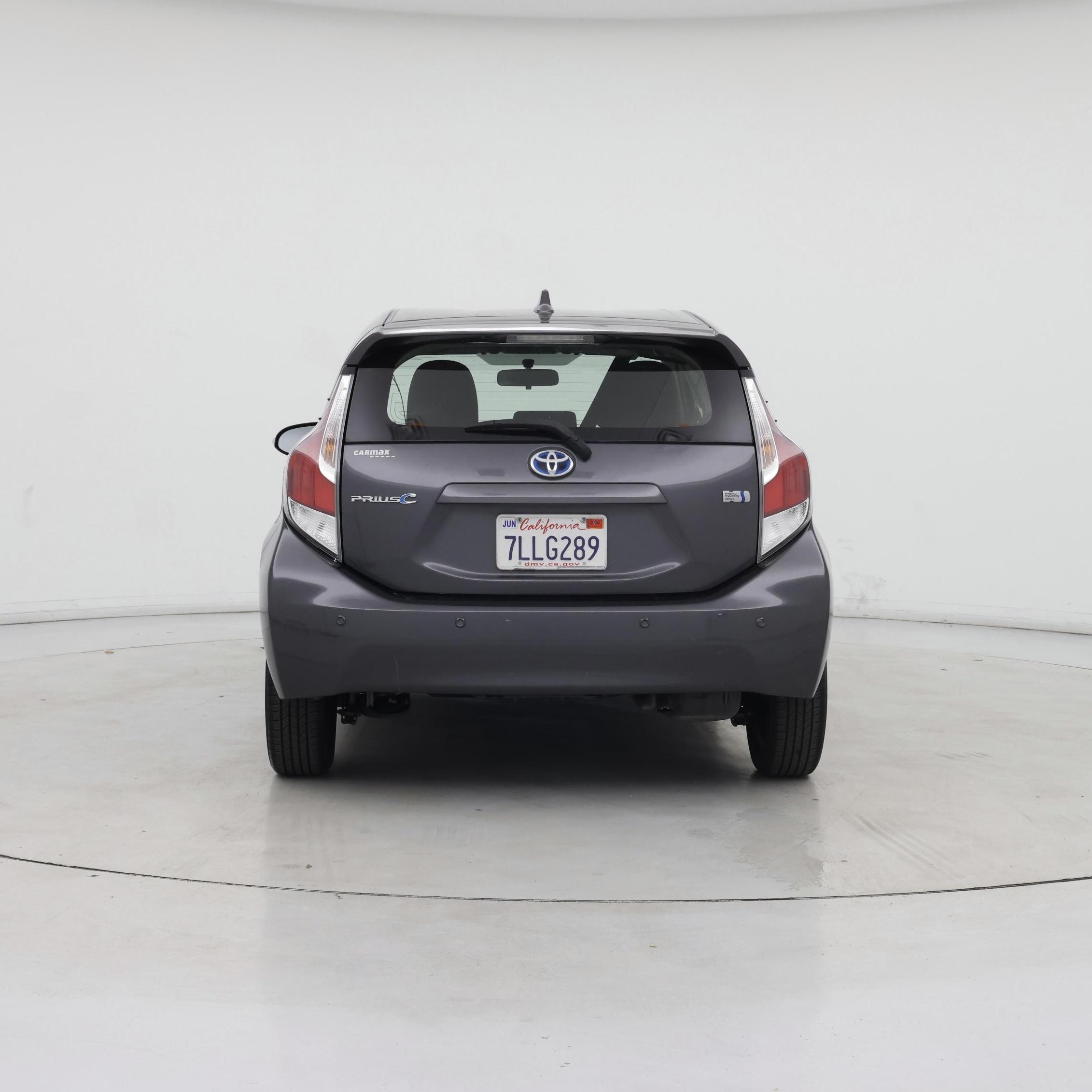 Thumbnail: 2015 Toyota Prius c - 6