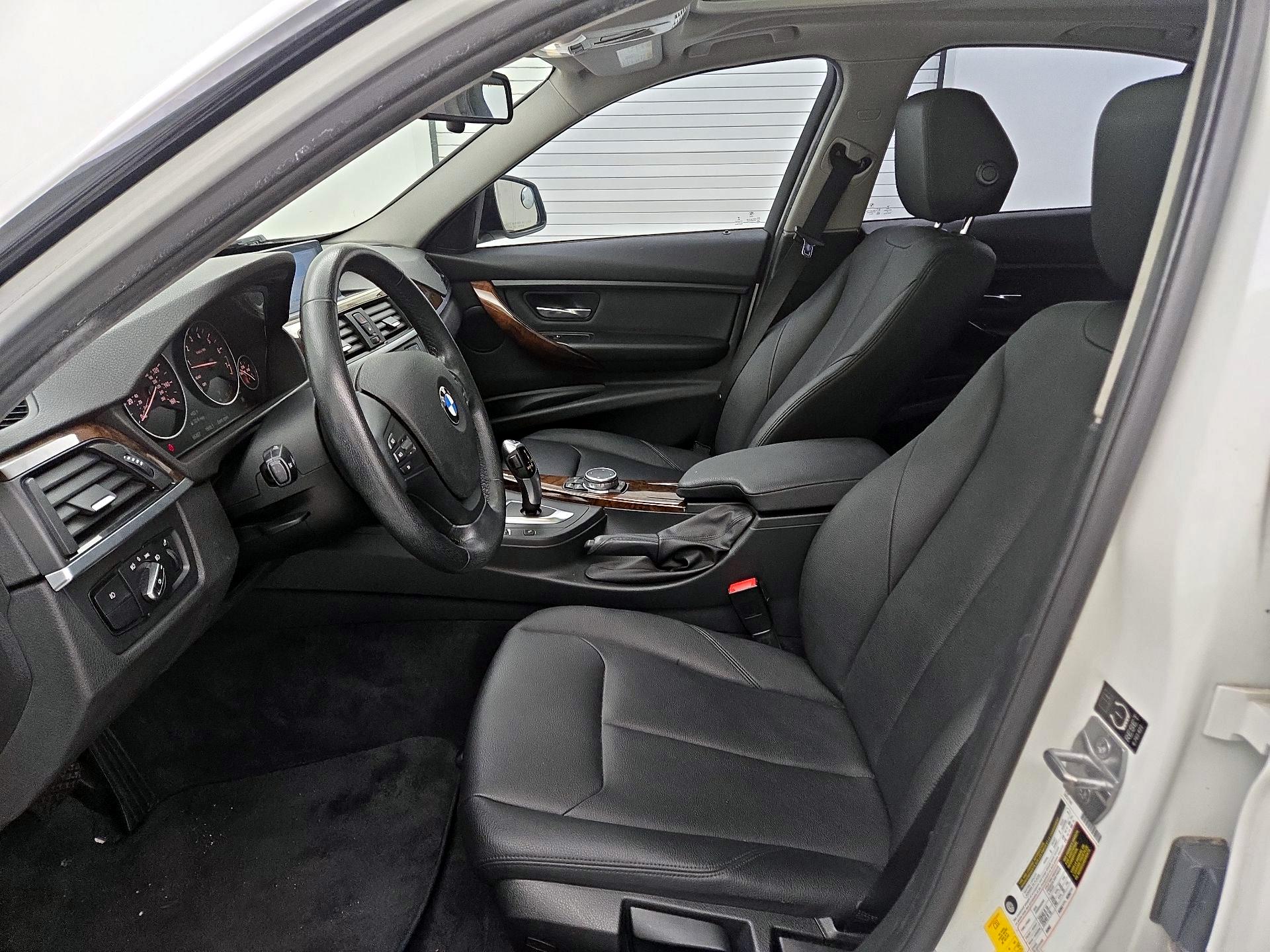 Thumbnail: 2015 BMW 3 Series - 11