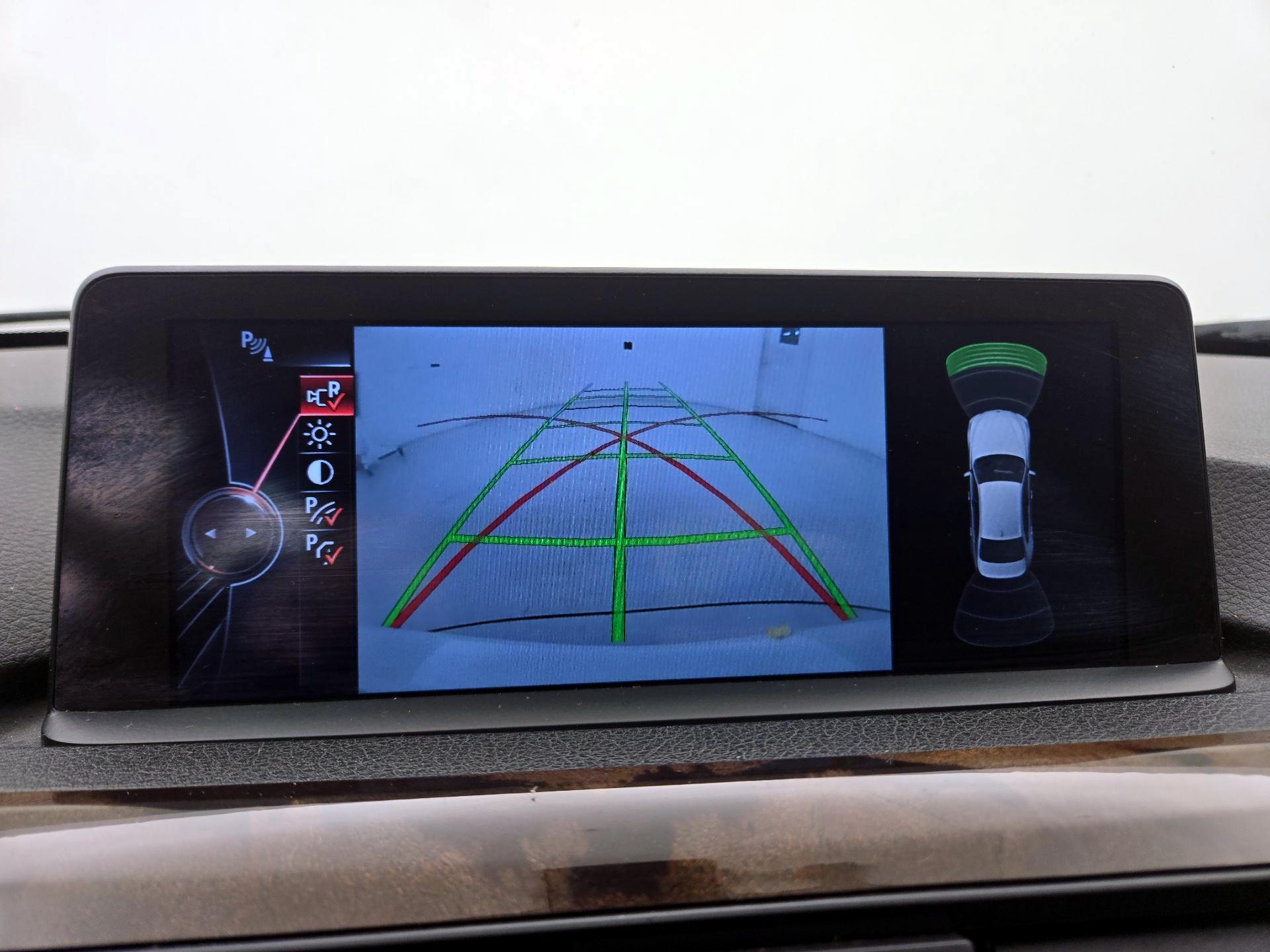 Thumbnail: 2015 BMW 3 Series - 15