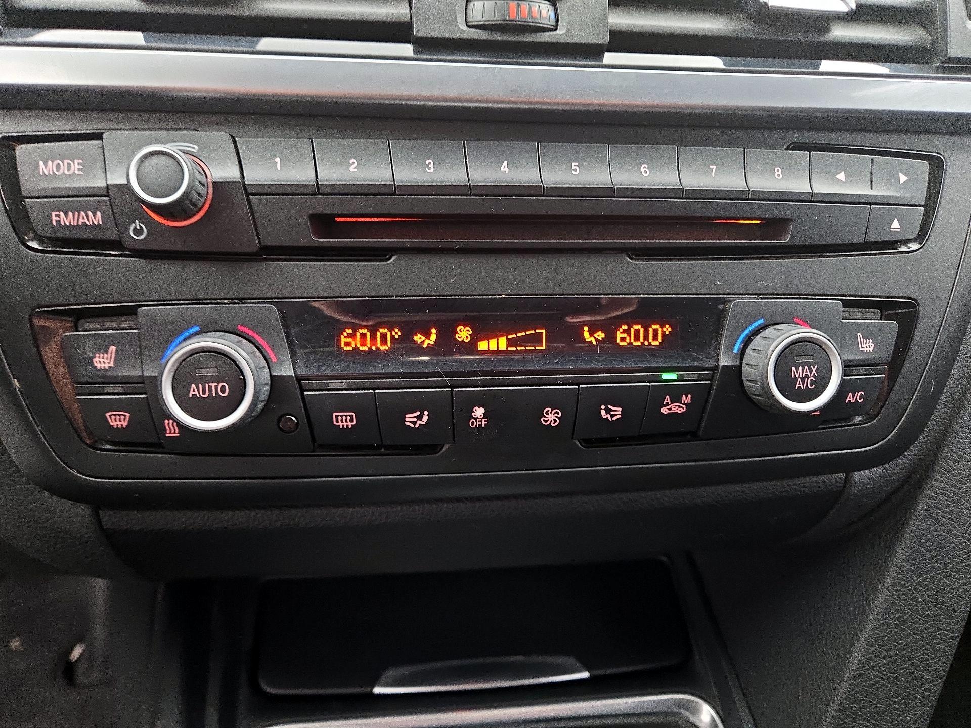 Thumbnail: 2015 BMW 3 Series - 17