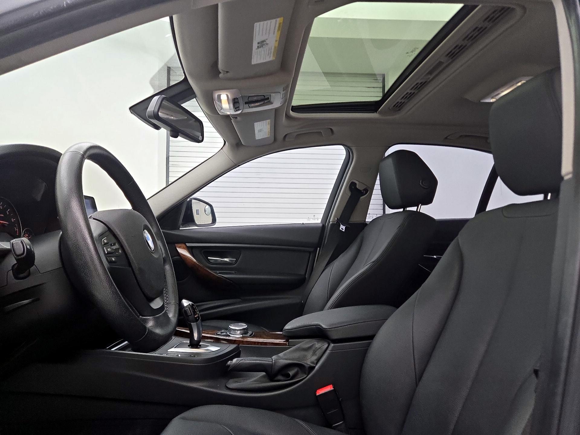 Thumbnail: 2015 BMW 3 Series - 20