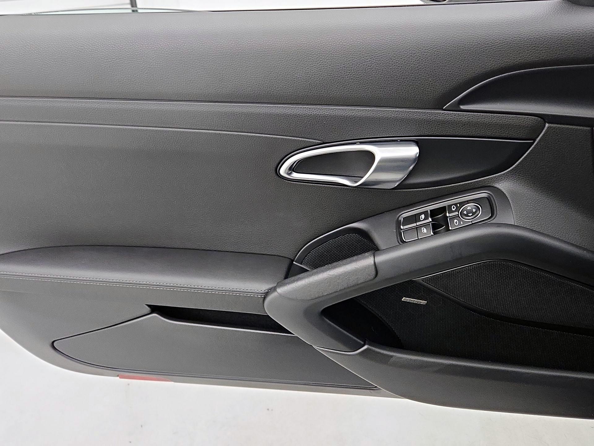 Thumbnail: 2019 Porsche 718 Cayman - 12