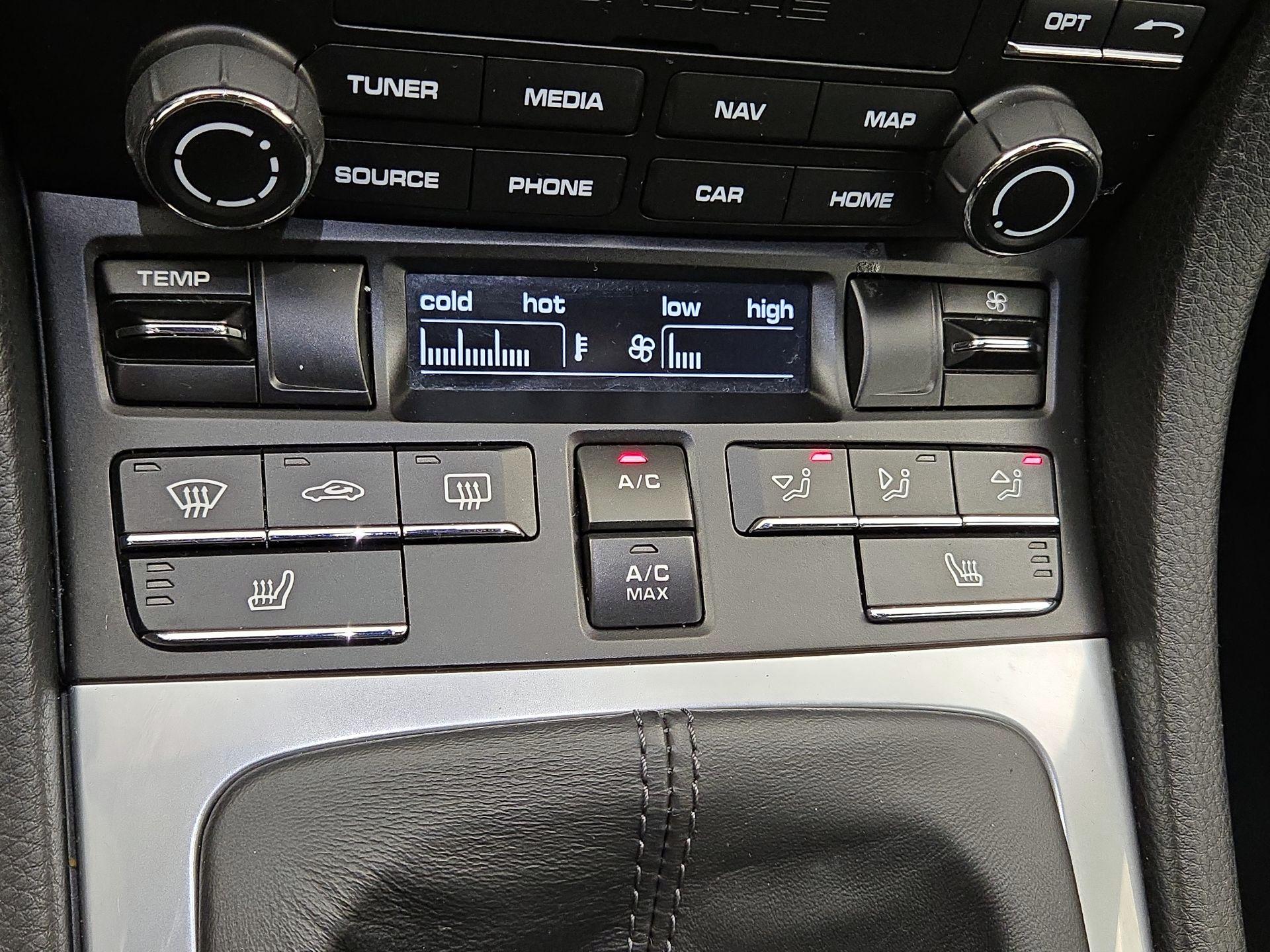 Thumbnail: 2019 Porsche 718 Cayman - 16