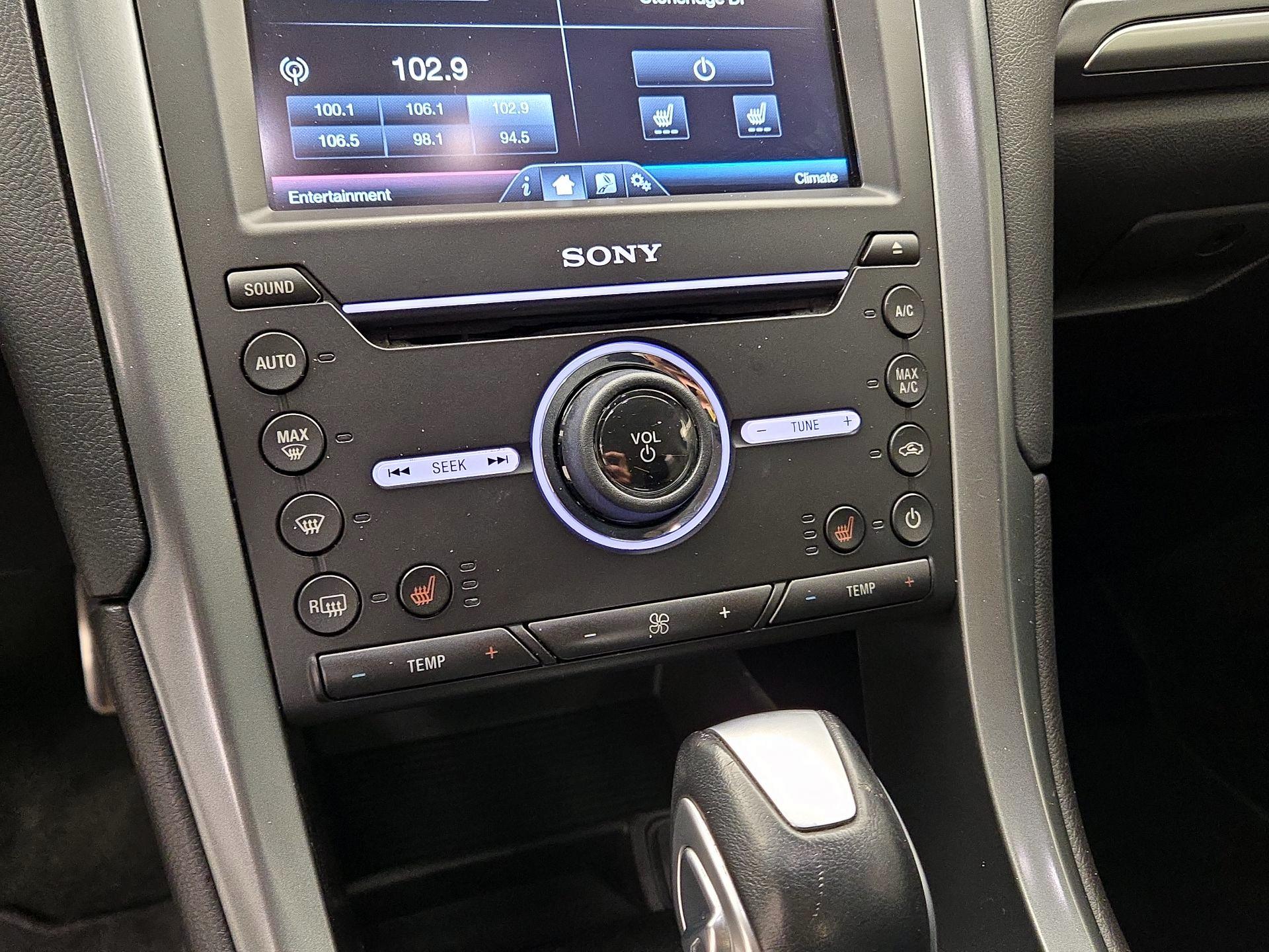 Thumbnail: 2016 Ford Fusion - 17