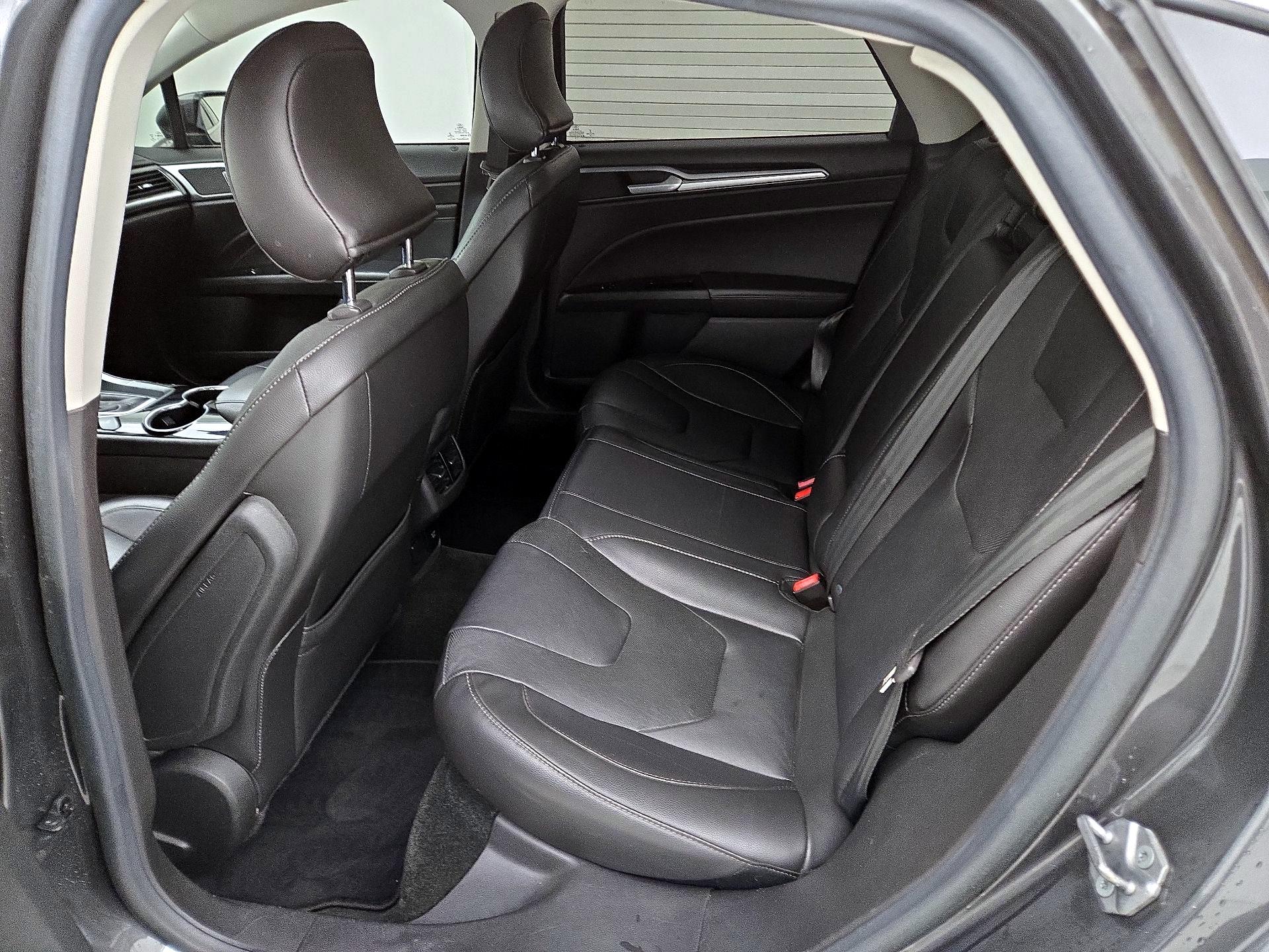 Thumbnail: 2016 Ford Fusion - 20